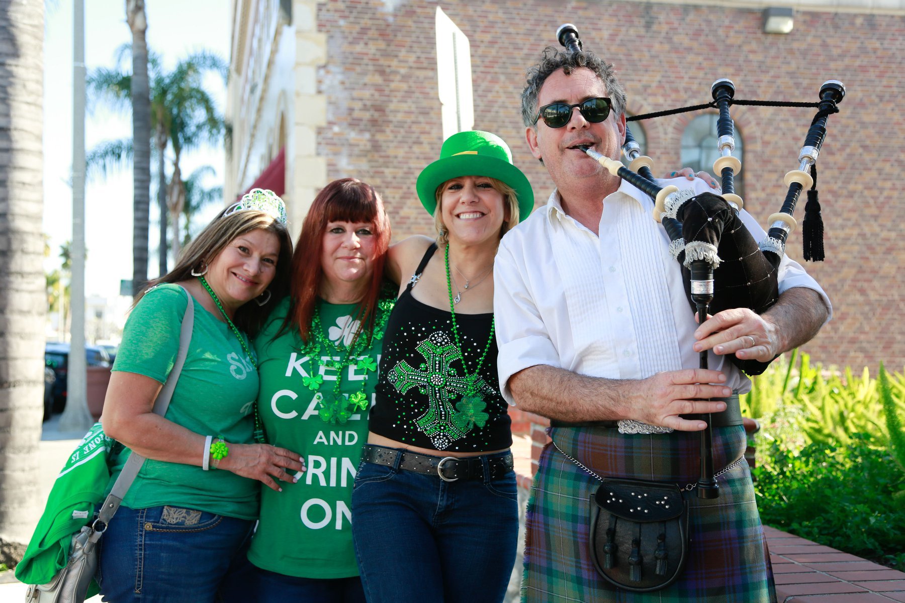 ANNUAL ST. PATTY'S DAY PUB CRAWL!