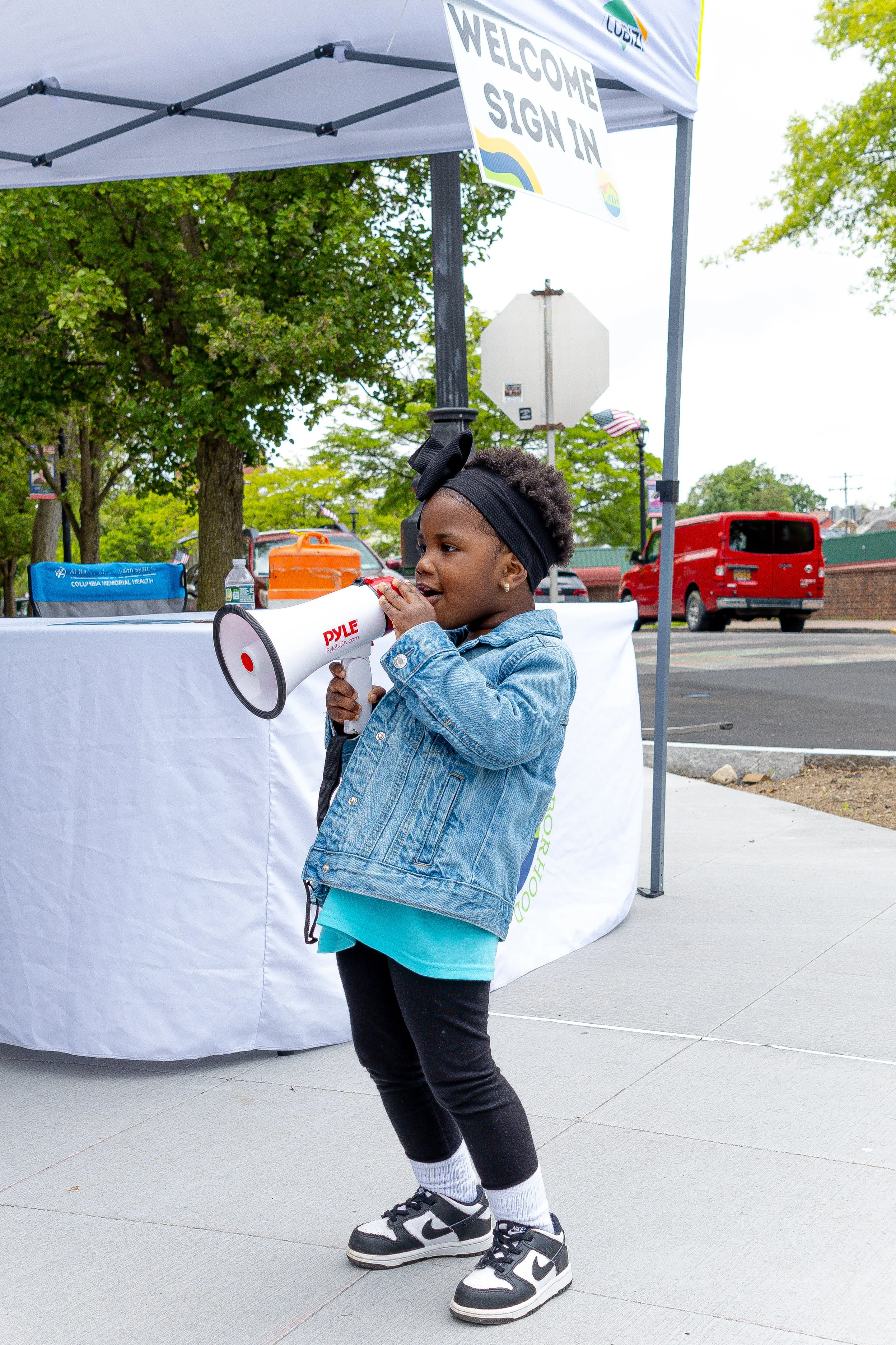 Community Cleanup-013.jpg