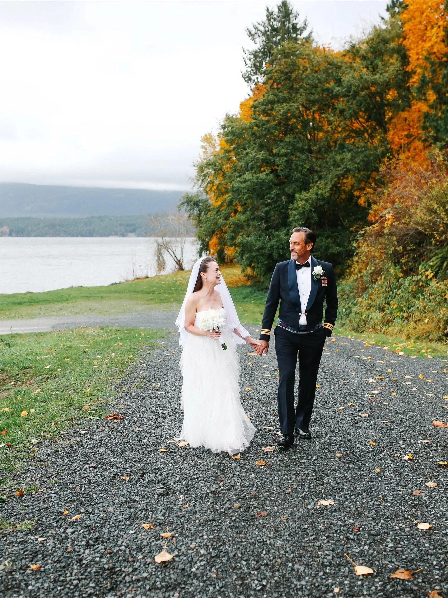 A beautiful October wedding for a beautiful couple ✨💜

#kthomphoto #cowichanvalley #cowichanvalleyphotographer #vancouverislandweddings #vancouverislandweddingphotographer #cowichanbay #cowichanvalleybc #duncanbc #oceanwedding #brideandgroomportrait