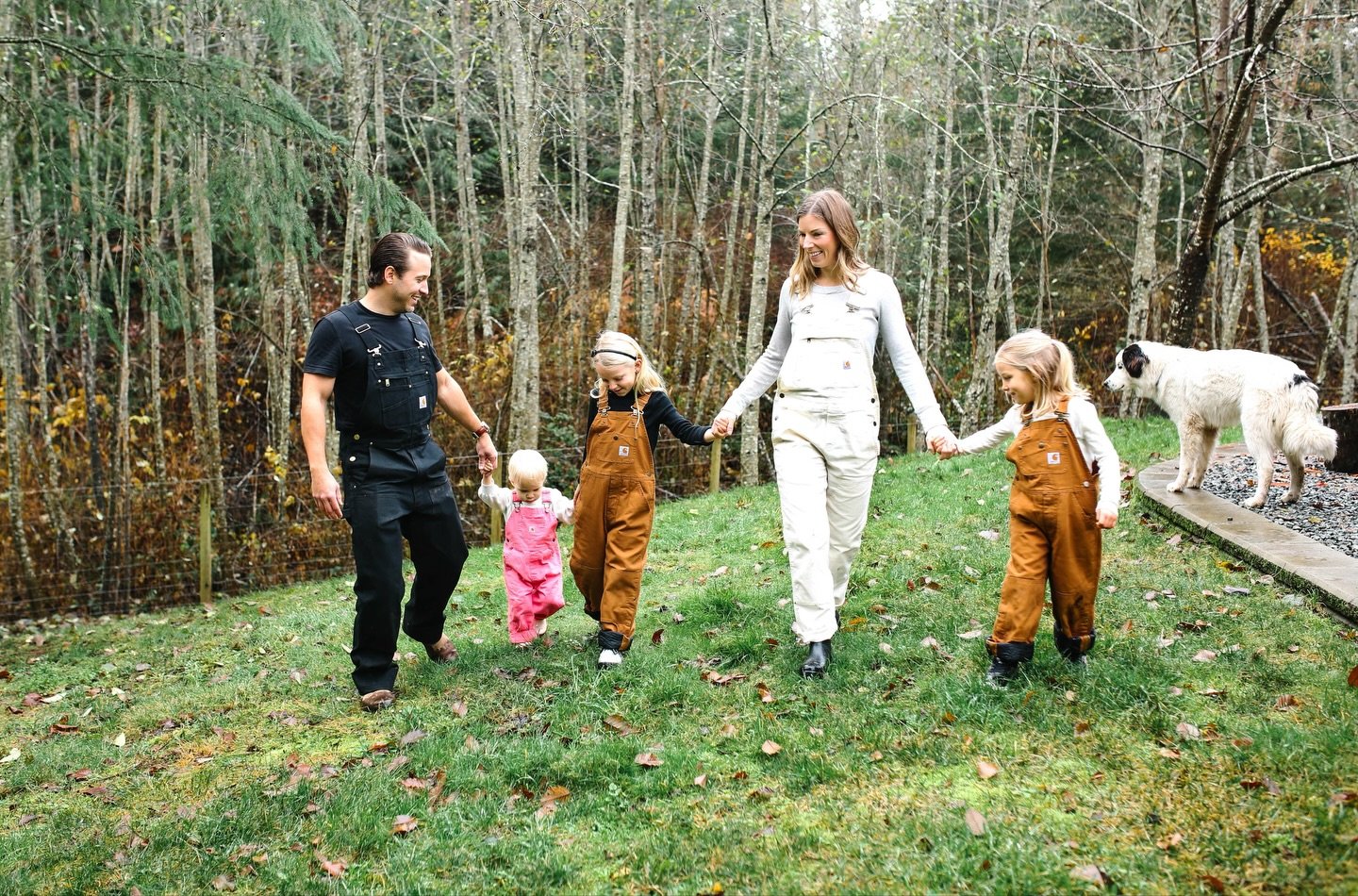 A cozy country family session 🍂🌲🐓

#kthomphoto #cowichanvalleyphotographer #cowichanvalleybc #cobblehillbc #millbaybc #duncanbc #cowichanbay #vancouverislandphotographer #familyphotoideas #familylifestylephotographer #yyjphotographer #fallfamilyph