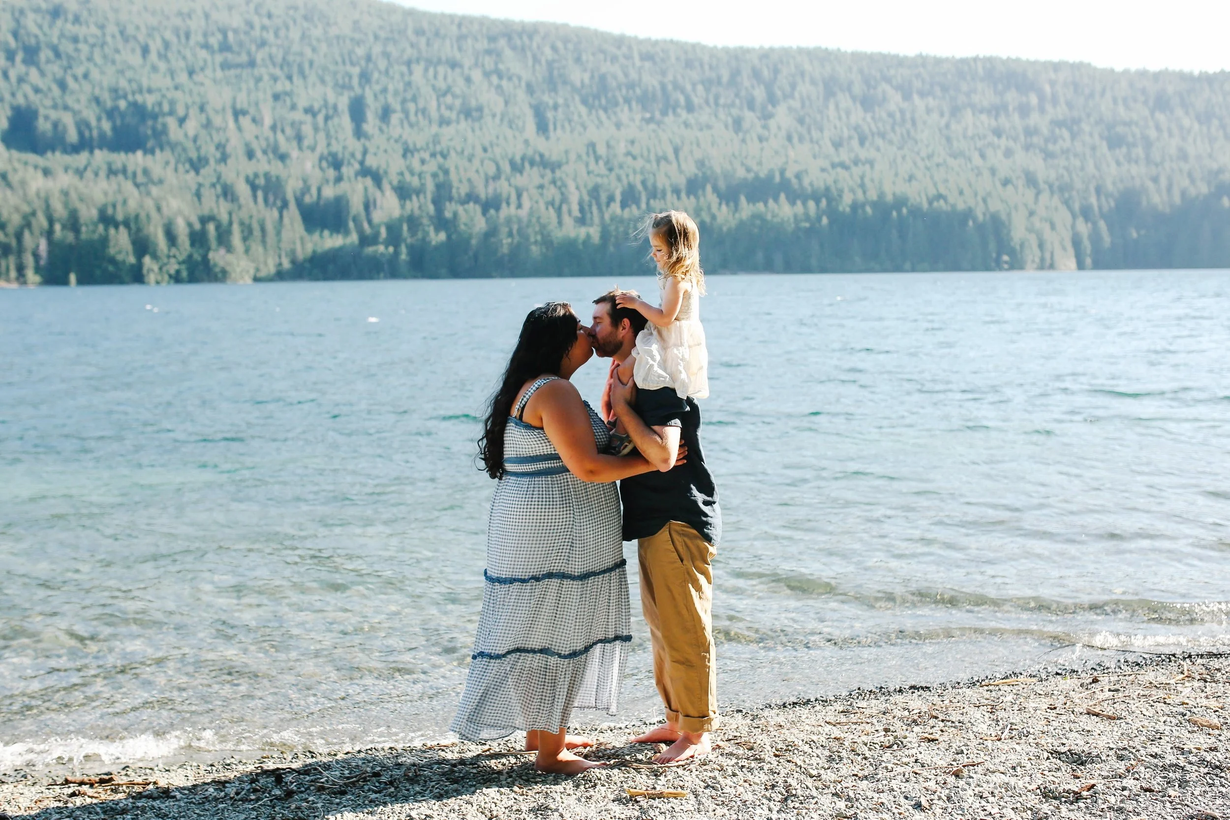 Baby bump, little hands, and a whole lot of love. 🤍

#kthomphoto #maternityphotos #vancouverislandphotographer #cowichanvalley #babybump