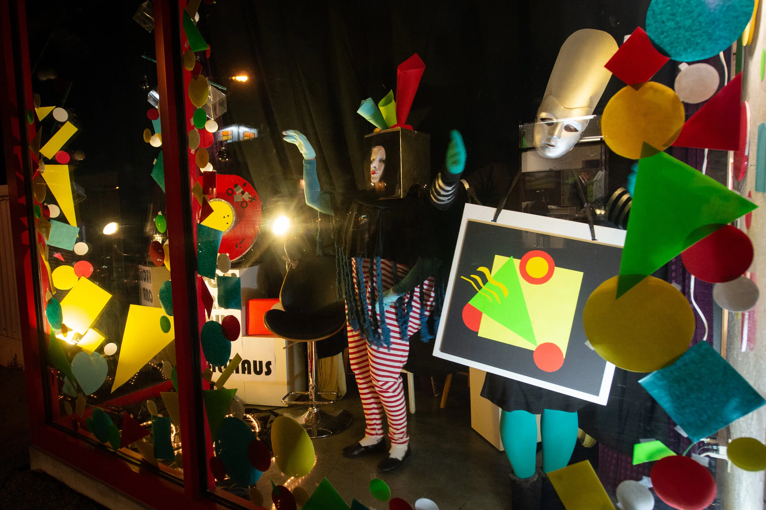 Virtual Living Windows