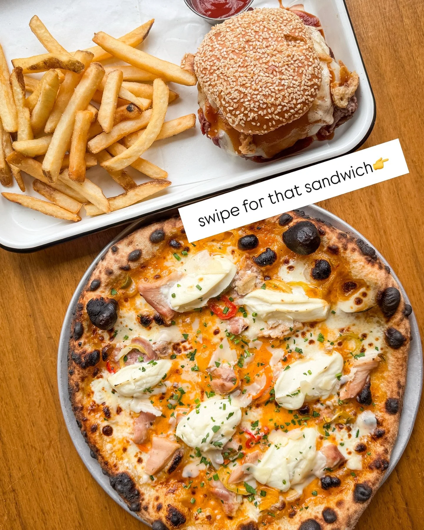 Another week... and another slate of delicious food specials from @ntstahl and the team:

➡️ Smoked Chicken Pizza with a vodka sauce base, pulled house-smoked chicken, mozzarella, ricotta, and pickled peppers

➡️ Smoked Beef Sandwich with smoked top 
