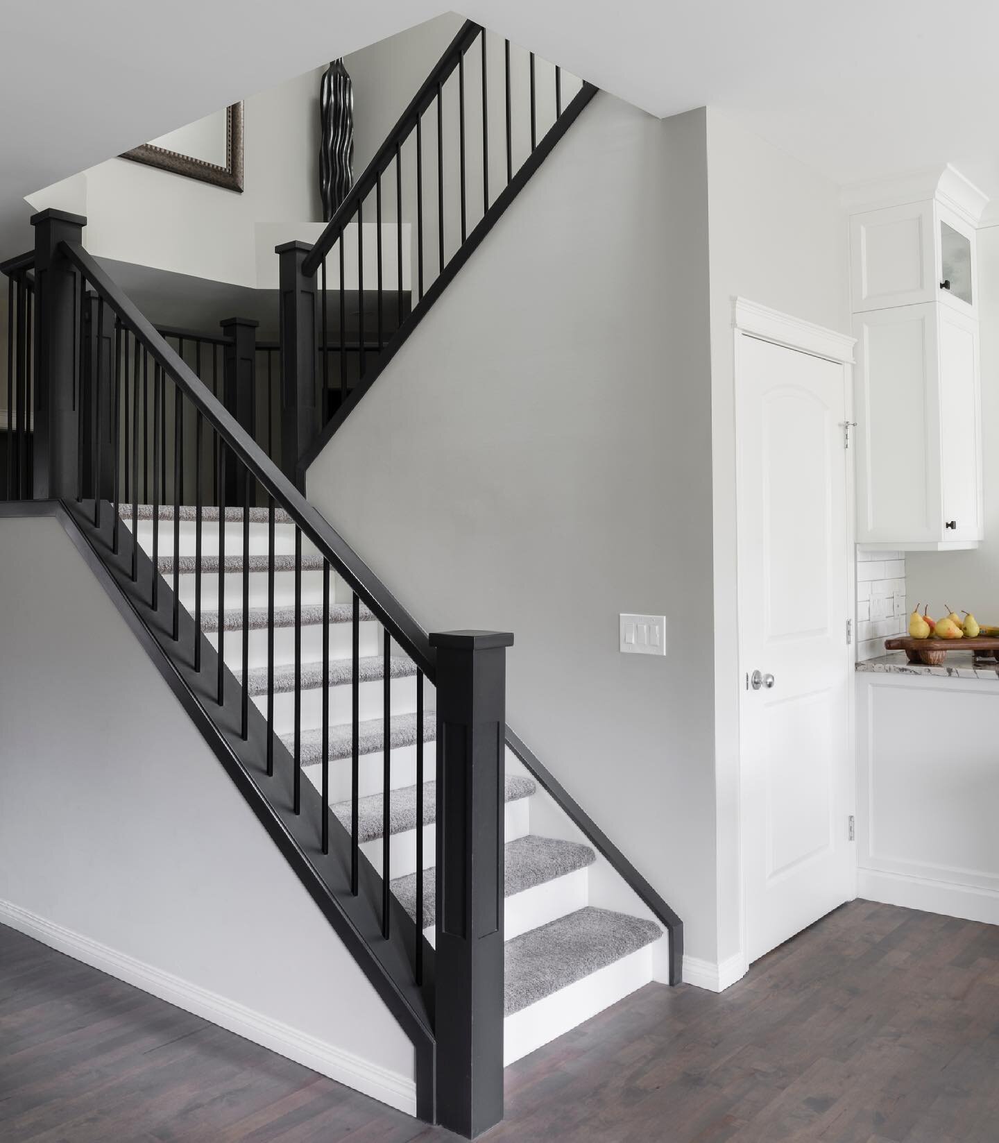 Happy Thursday everyone! ☀️ Stairs, although right in the centre of your home, are one of its most underrated features. We drew attention to these stairs by offering a clean, modern, and simple, yet beautiful design! 

#LIVEWELLinahomeyoulove

&mdash