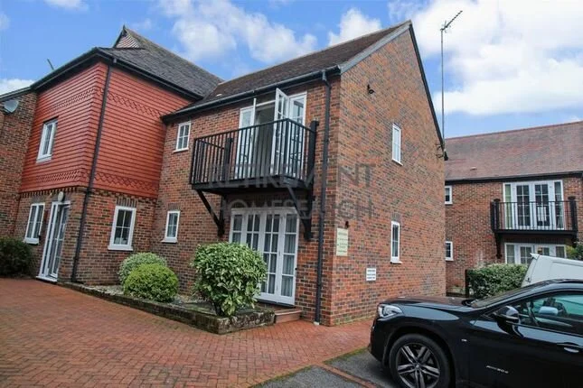 Crown mews