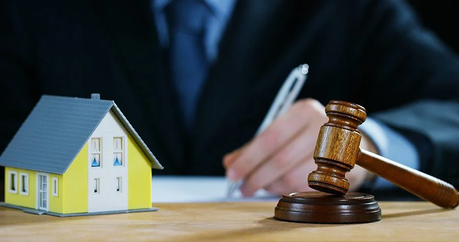 Buying properties in the auction