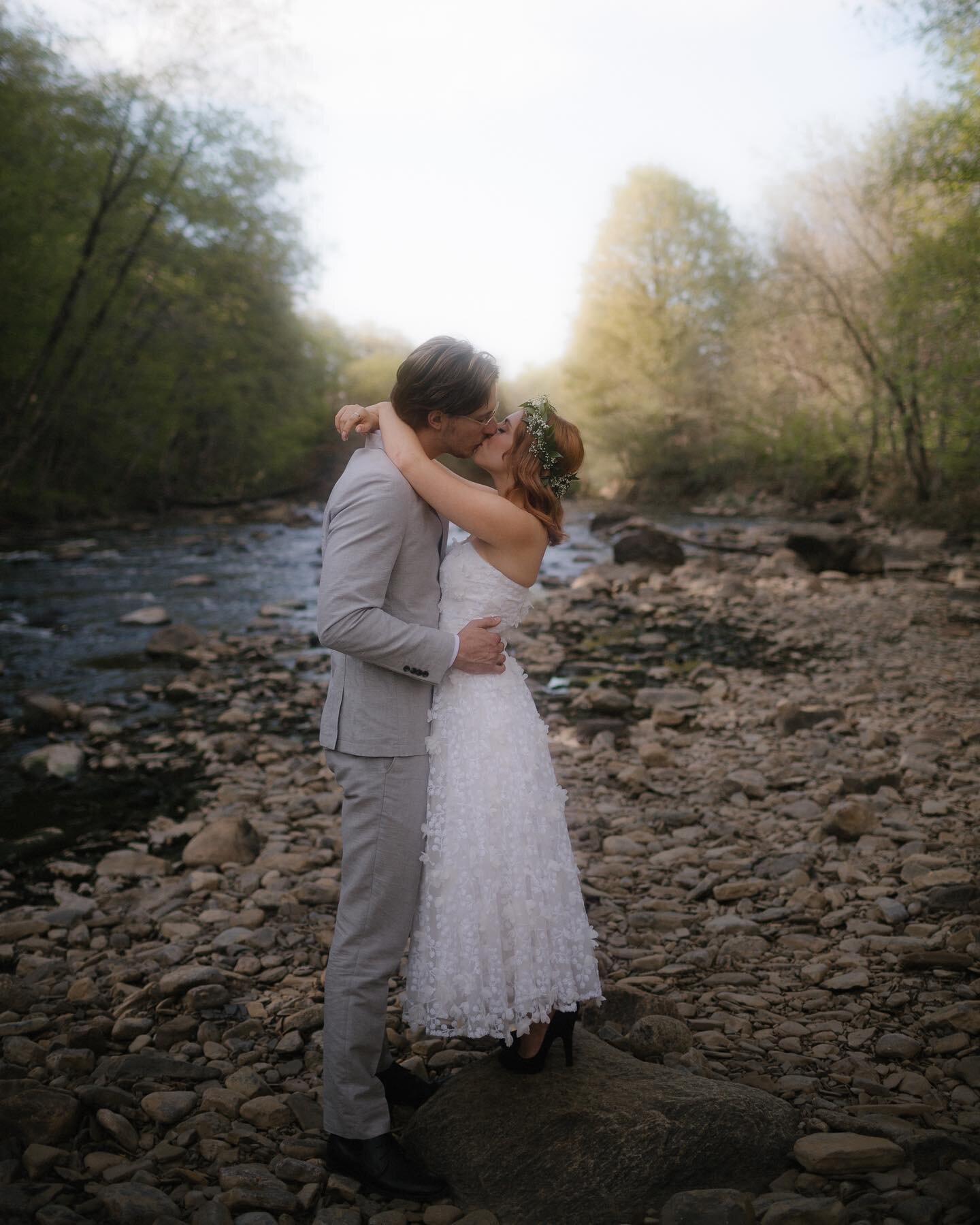 A Spring wedding with a wind of hope. I was blessed to have been a part of Marianne&rsquo;s and Daniel&rsquo;s new season. It was an emotional and intimate wedding. I cried at least six times, starting with Marianne&rsquo;s first look with her brothe