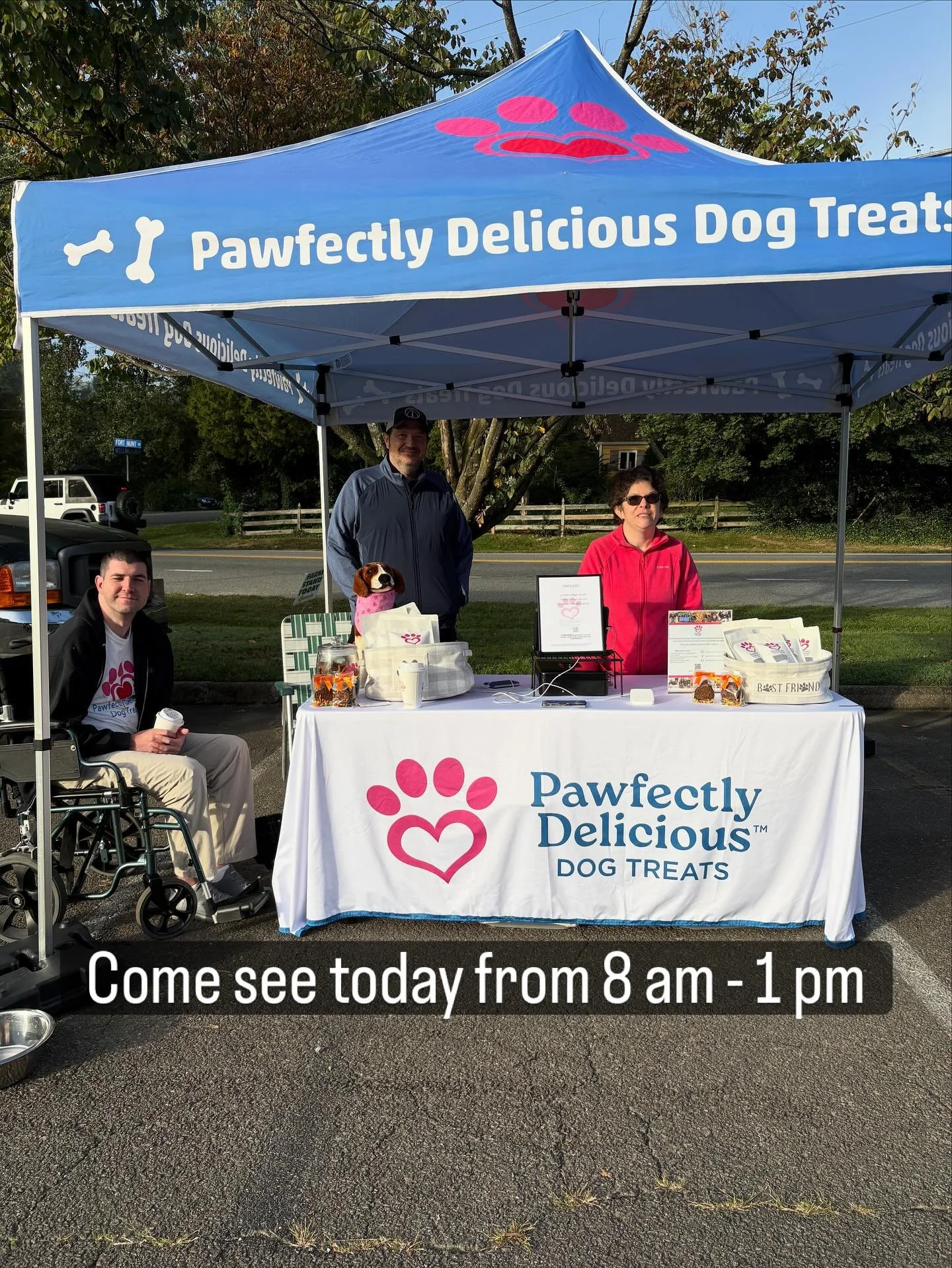 Stop by today to pick up@our best selling all-natural ginger dog treats and see our hard working team at the St. Luke&rsquo;s Farmstand-8009 Fort Hunt Rd.  We have a limited supply of our Halloween Medley&hellip;while supplies last. #dogsofalexandria