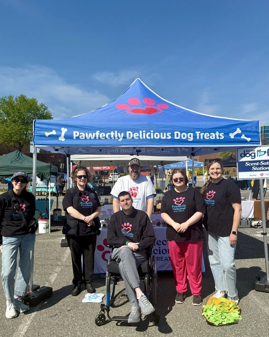 We had the BEST time at Del Ray Dog Fest over the weekend! 🐾

This year, we were a proud sponsor of the event, and our team really enjoyed meeting so many new furry friends.

Thanks to everyone who came to say hi to us, it was so great to see you th