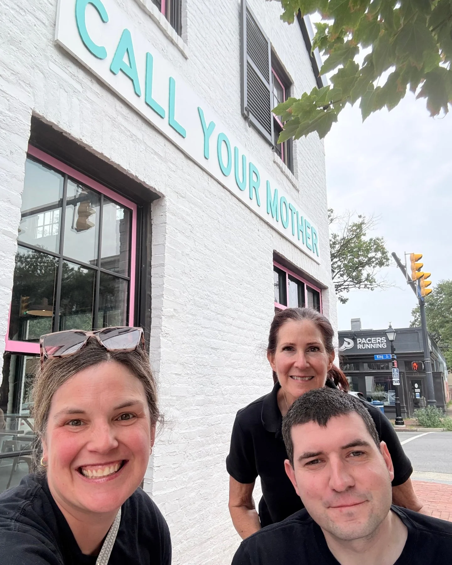Last week we had an amazing fundraiser thanks to Call Your Mother Deli in Old Town, Alexandria!

Thank you, @callyourmotherdeli, for supporting our team! 

Thank you to everyone who ordered to support our team!