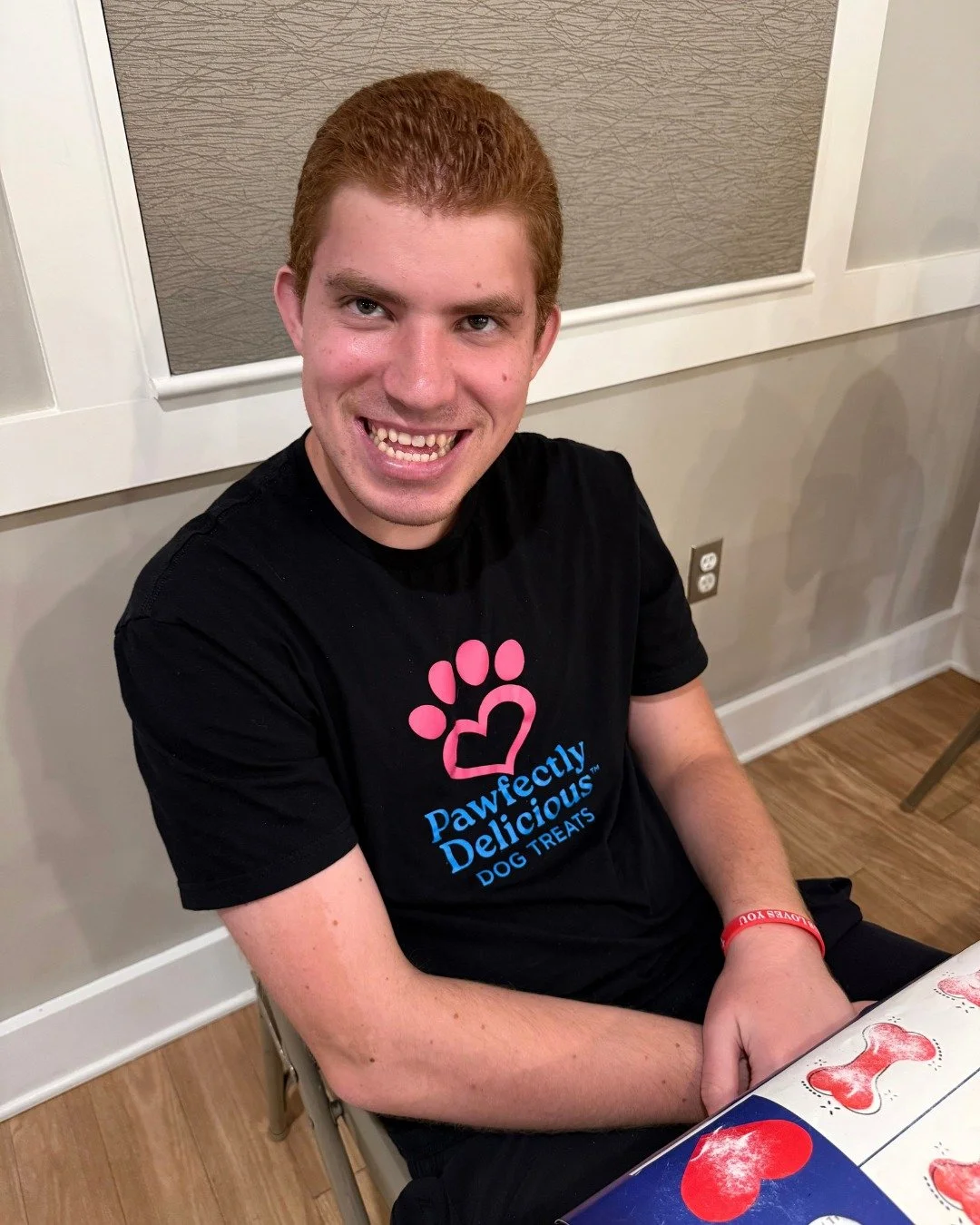 Welcome back, Liam! 

Liam was an intern last winter who recently returned to the packing team after his amazing opportunity to attend a semester-long vocational training program in North Carolina.

We're so excited to announce that he is back and he