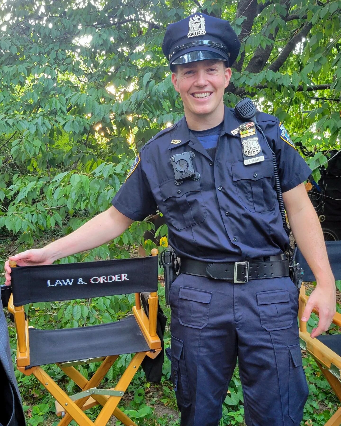 Law &amp; Order Behind the Scenes 🎬
Had to get a picture with the chair! 👮&zwj;♂️