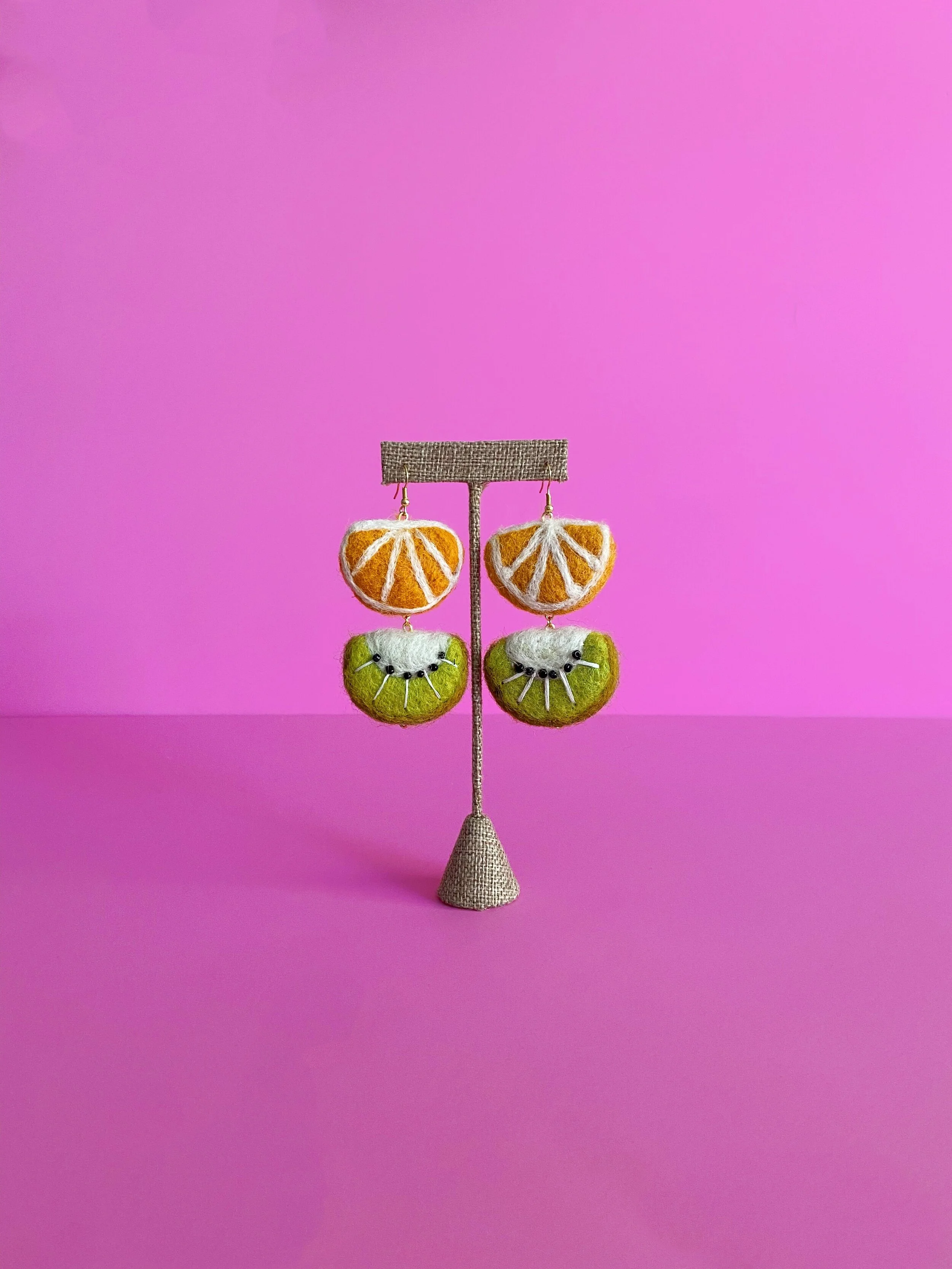 EB907137-3DD8-4996-BBA1-EED087769286