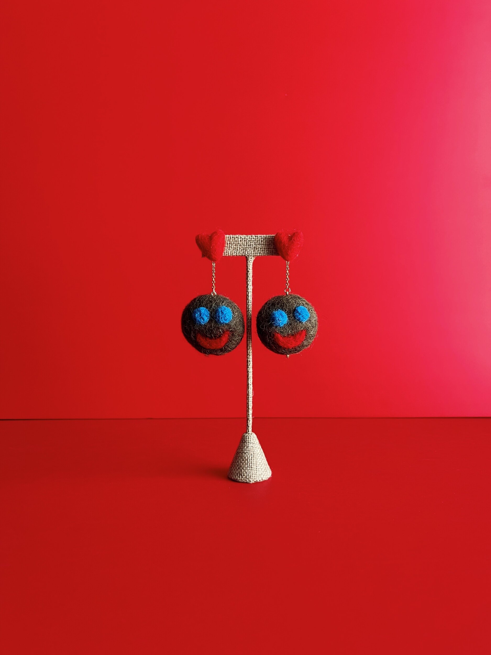 D2BBFAC4-8719-410B-9CE7-D8472F590F0F