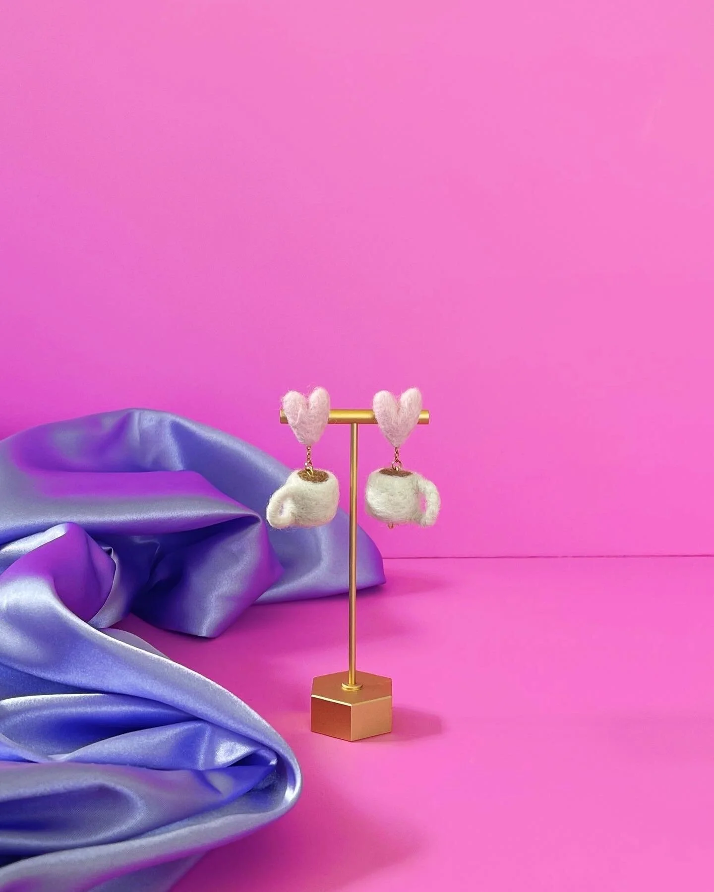 2640EEF0-8E8F-4B5F-B4C7-D564BFEDDA9A