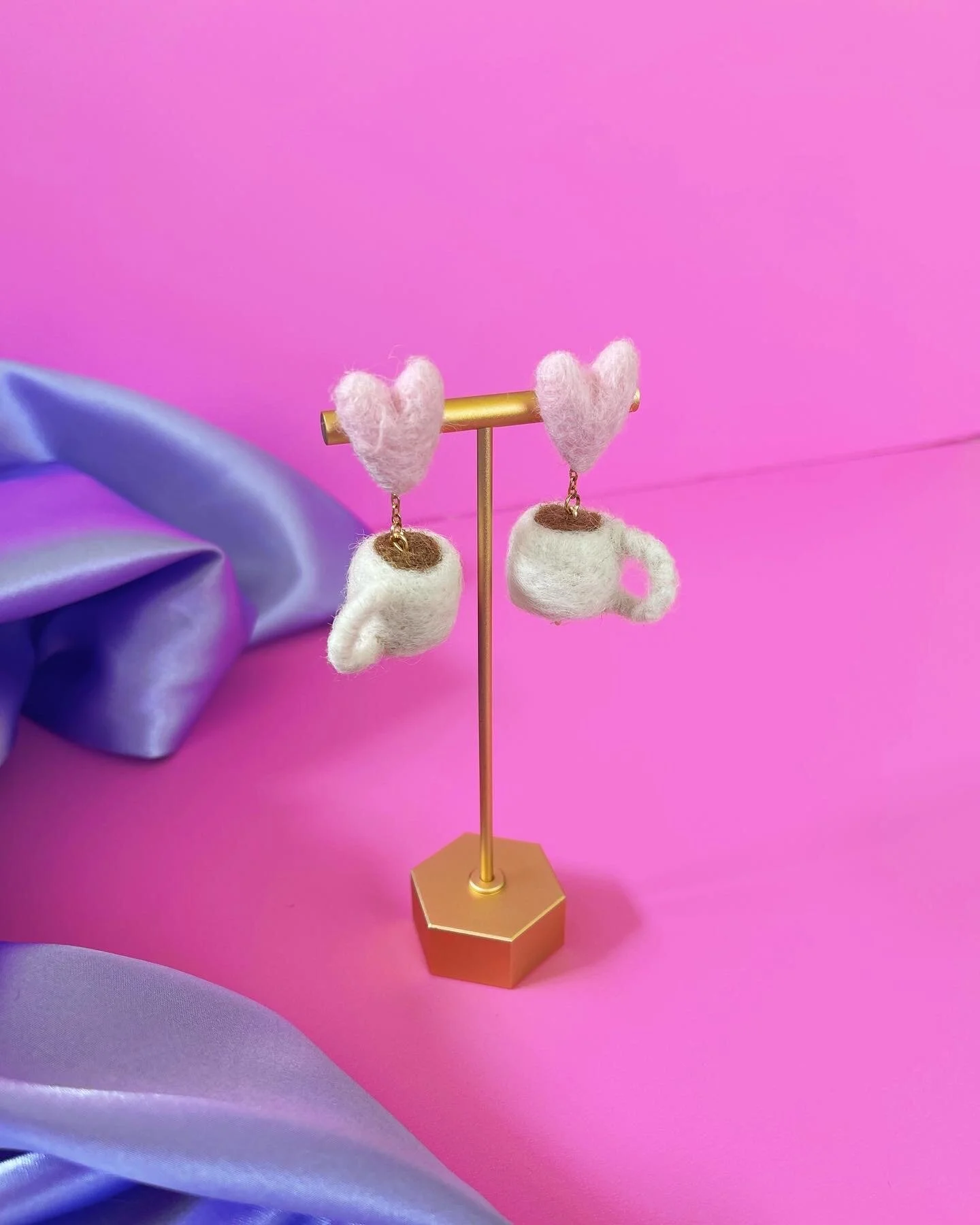 A17B1AB8-9626-4140-8FB7-F2970F9697B5