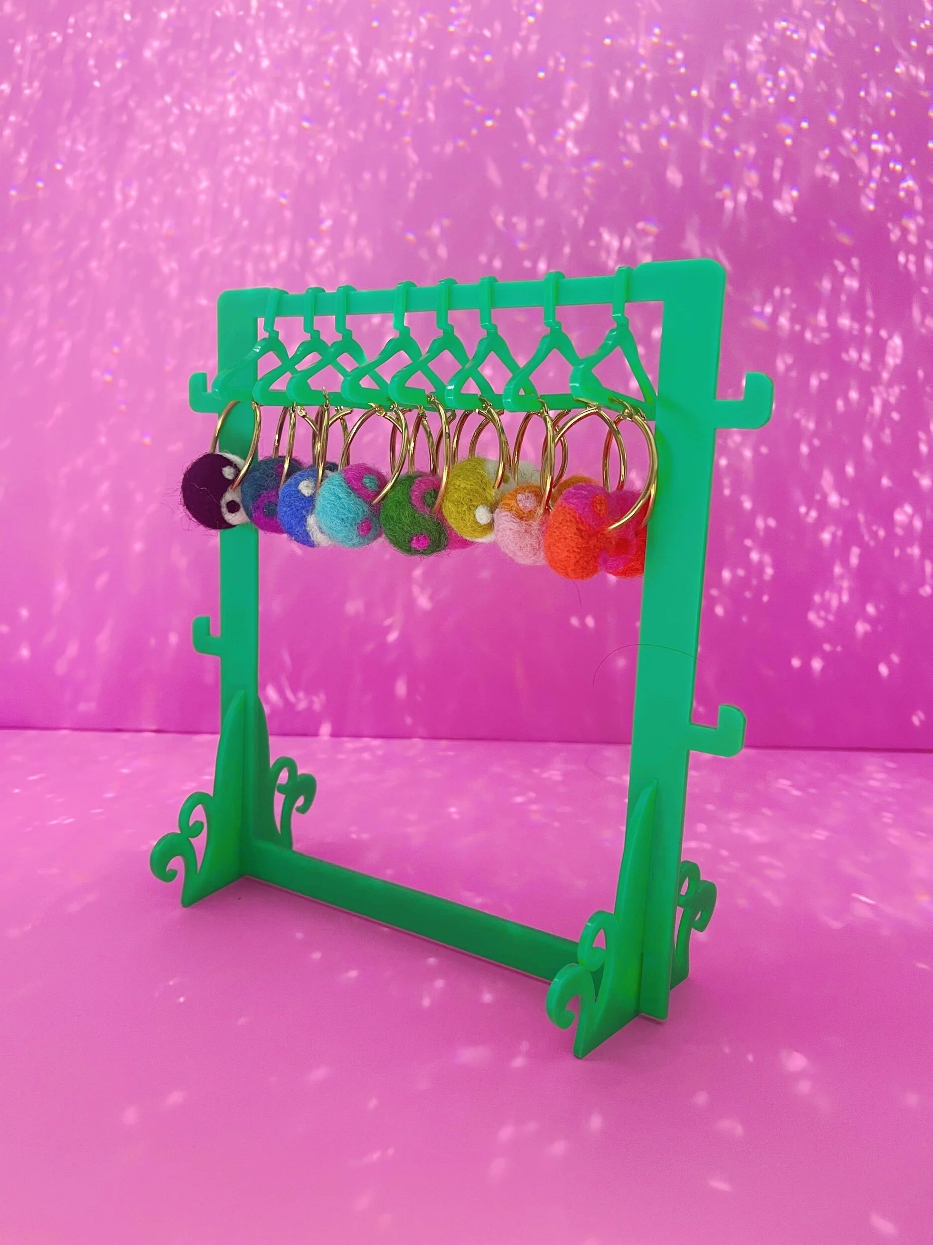 50DBB6B4-5803-4E11-86CB-E6DC2D8FE15A