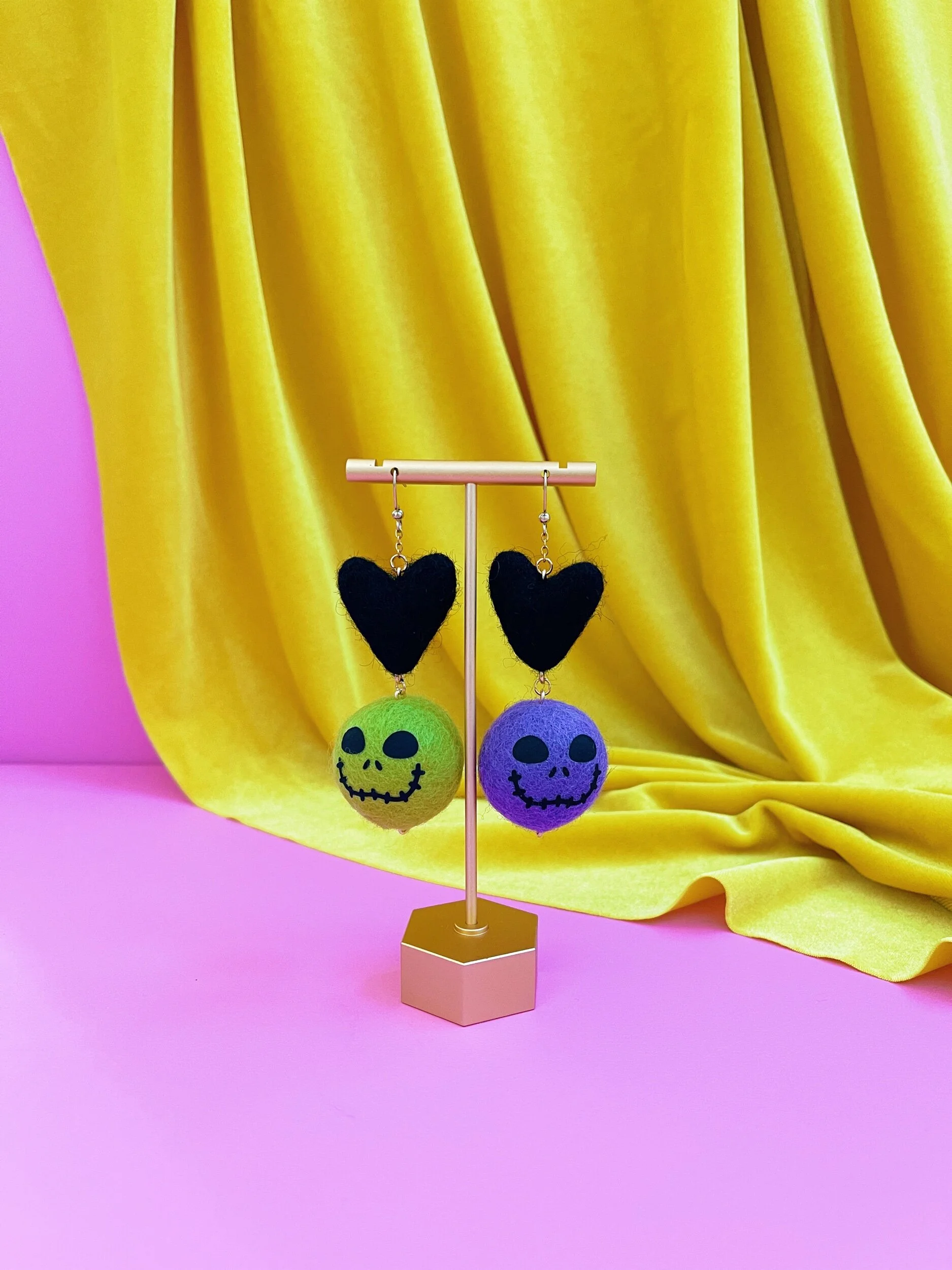 5C3746A4-B9D5-4FC5-BCC8-FC0F2C704144