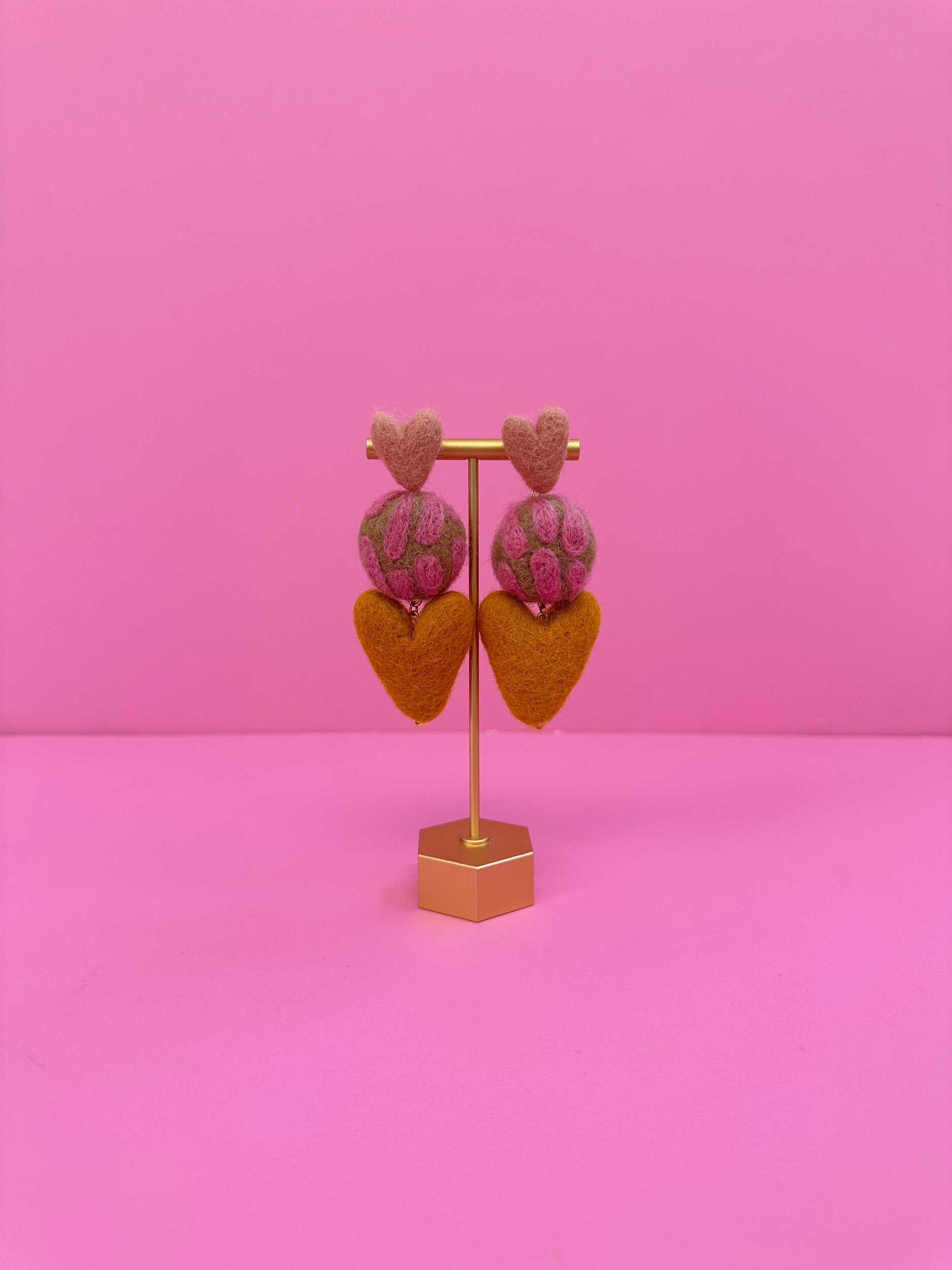 89E48CDC-DD46-48FC-B991-AE92B5E47697