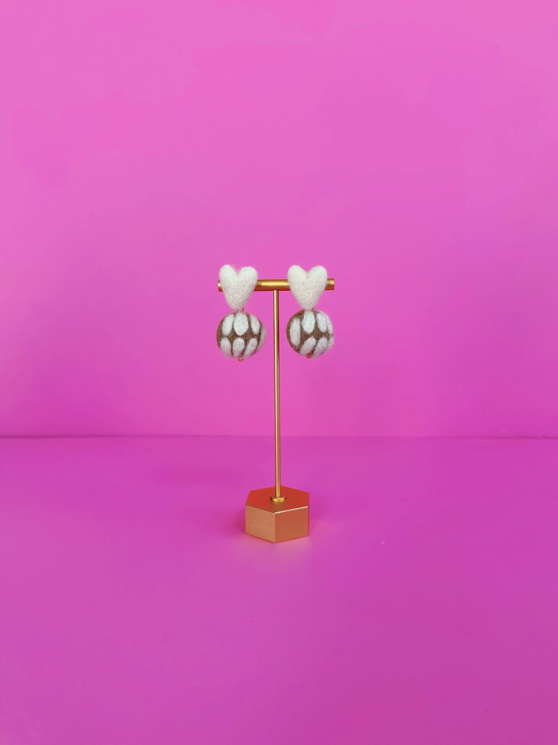 9B86CF06-7C59-4F43-9976-EA0C61CEE758