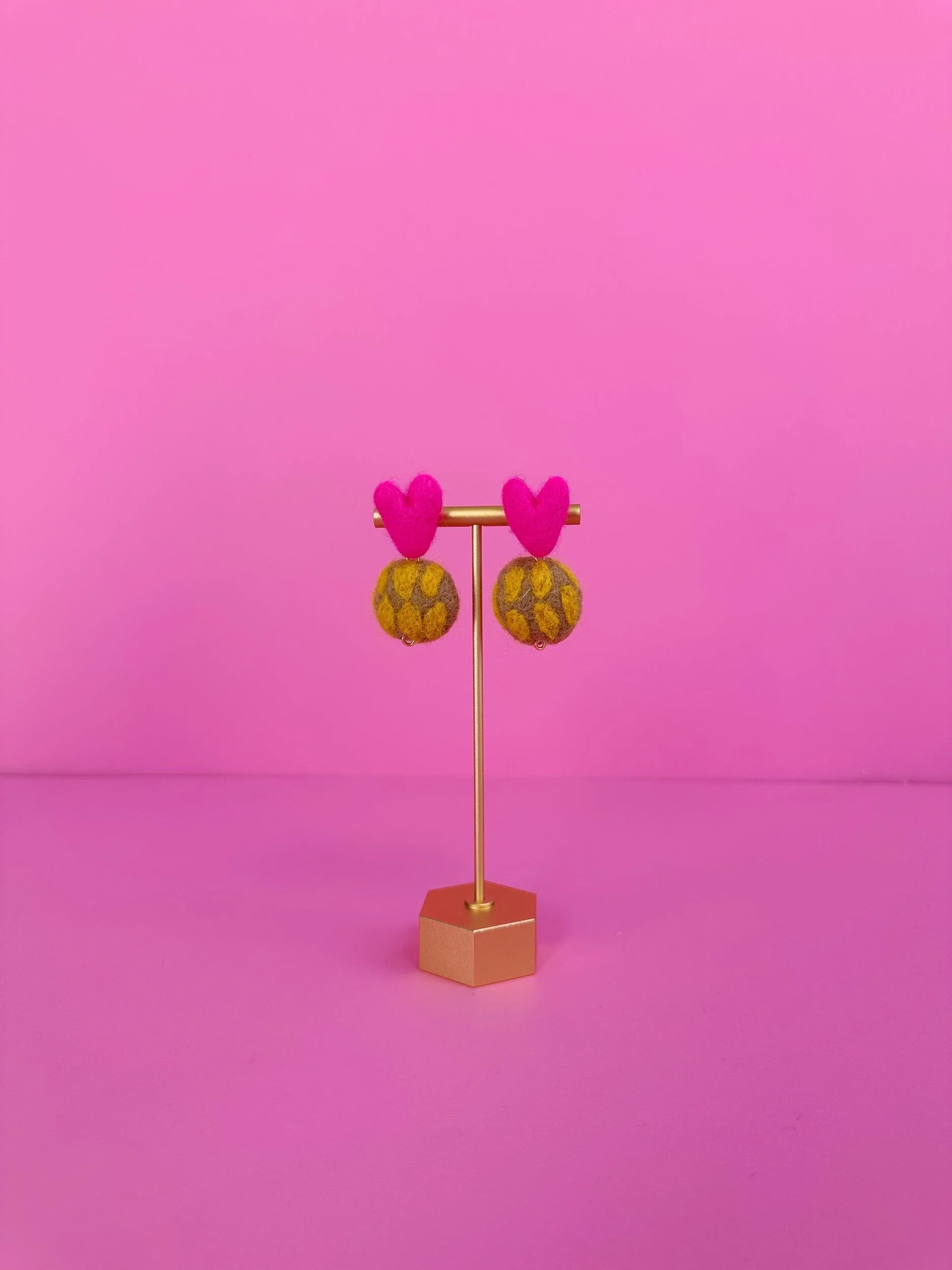 D668C98A-F6A1-4A92-A12F-9A6BB687EFE3