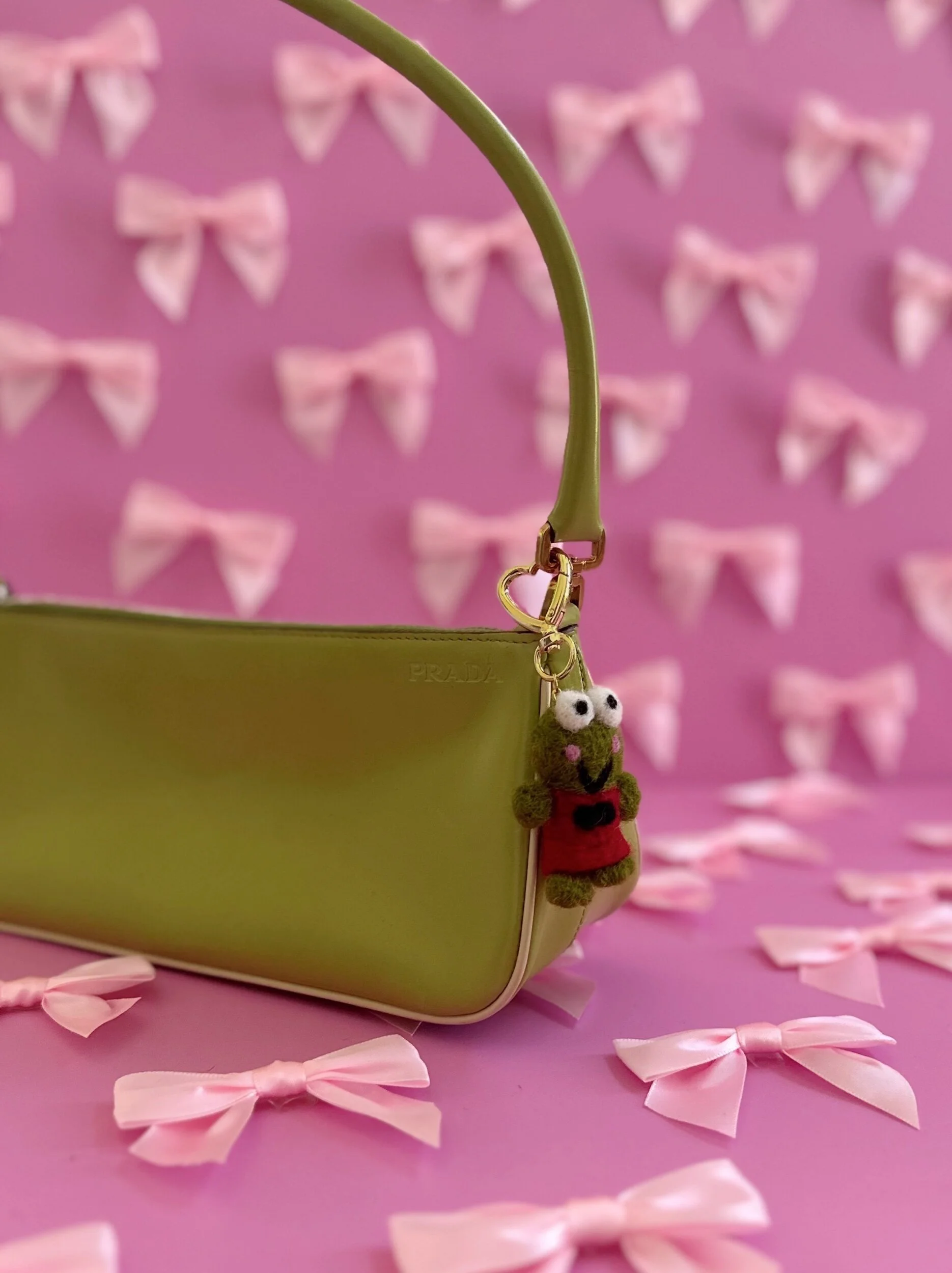 6A9E94C0-0C32-401B-91D3-3062BF9ADDCD