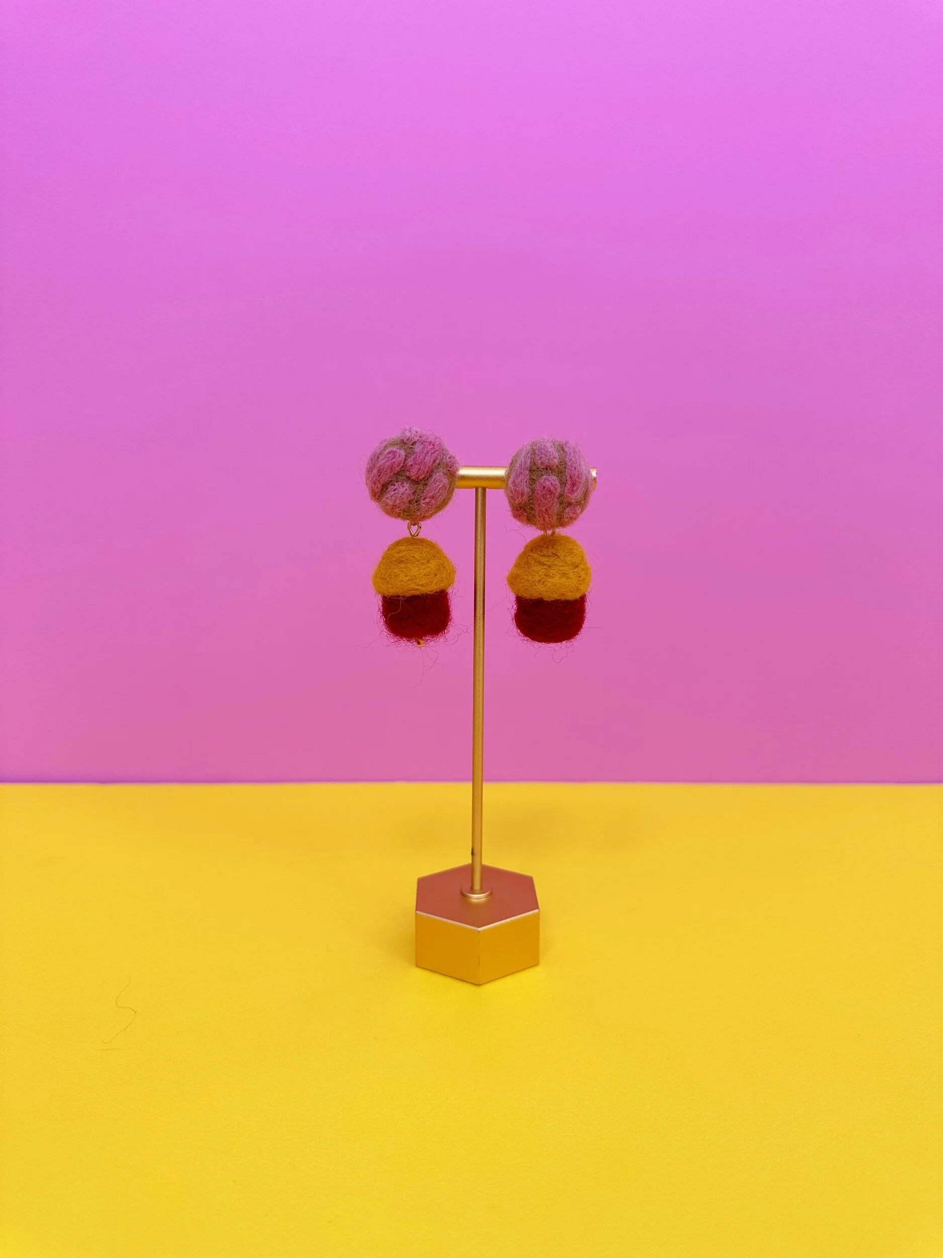 EAA26D8A-7BE4-4D0B-9E95-E4DB36FE06E1