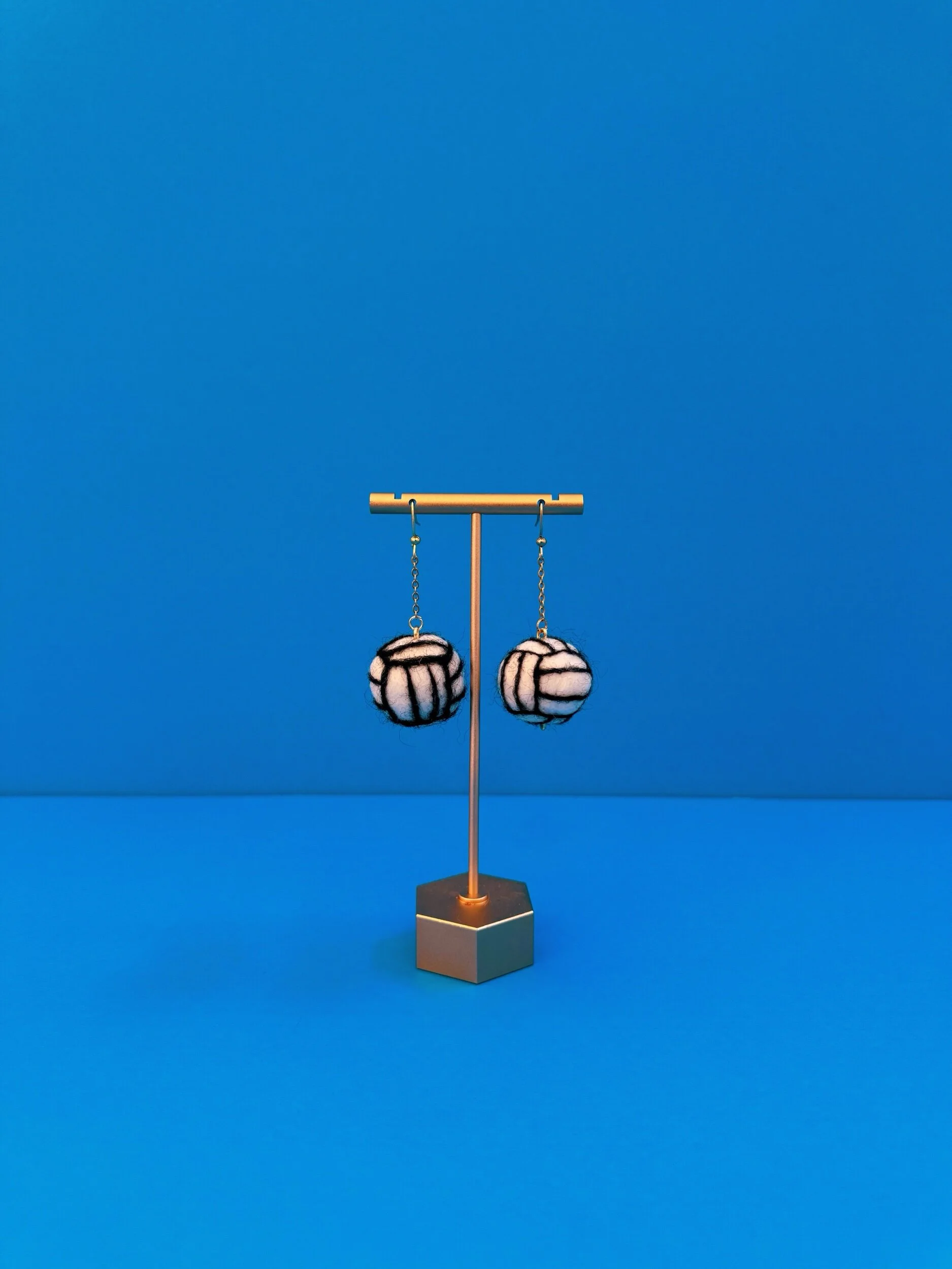 8B979EF7-7AAC-48D5-810F-E4B1452266BA