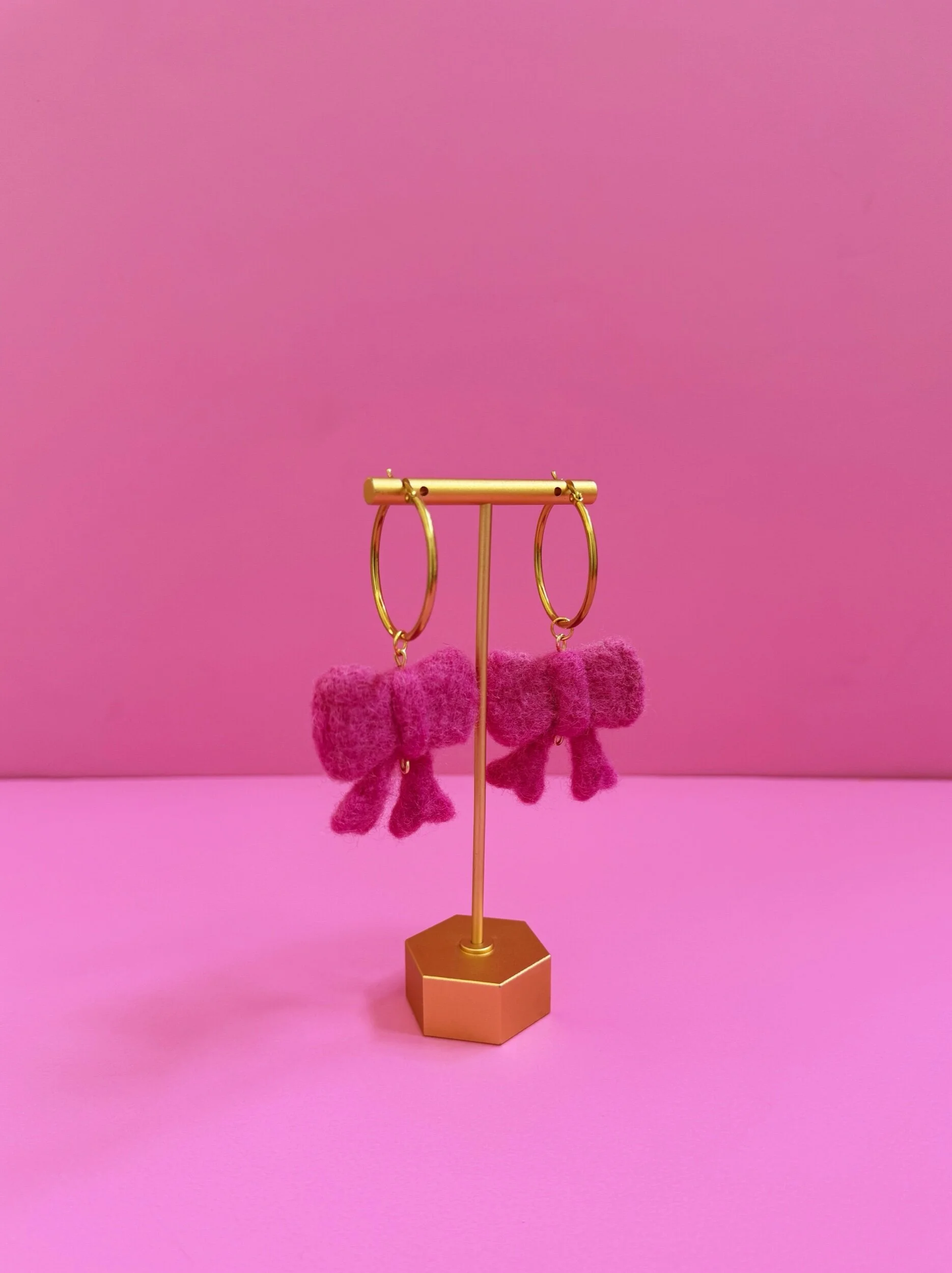 06BCA77F-8838-4054-8D84-479A7224E4C6