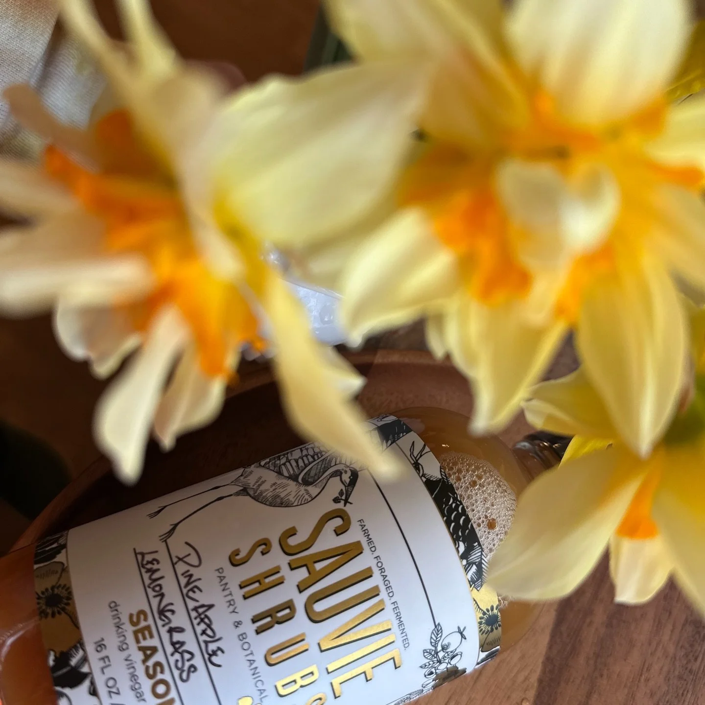 We knew PINEAPPLE LEMONGRASS would be a winner of a flavor so we made extra of this February Shrub Club flavor. We are bringing what&rsquo;s left of it to tomorrow&rsquo;s @pnwcsa Share Fair! 

The lemongrass in it was grown from our friends at @olde