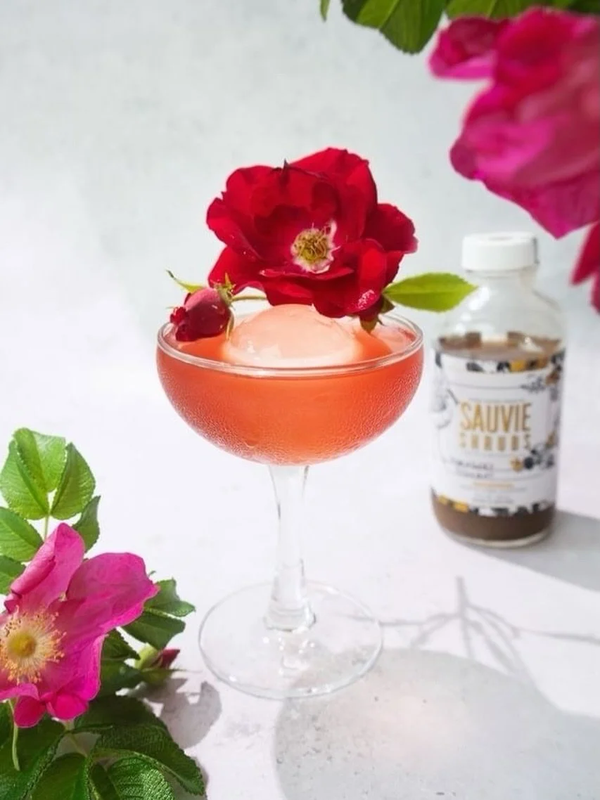 Tis the season for Non Alcoholic SHRUB COCKTAILS with Nootka Rose garnish! 

Happy Friday beauties and cheers to your health! 

Follow @sauvieshrubs for shrub tips, tricks and recipes! 

📸 @alysonbrown.studio @wildfolklore