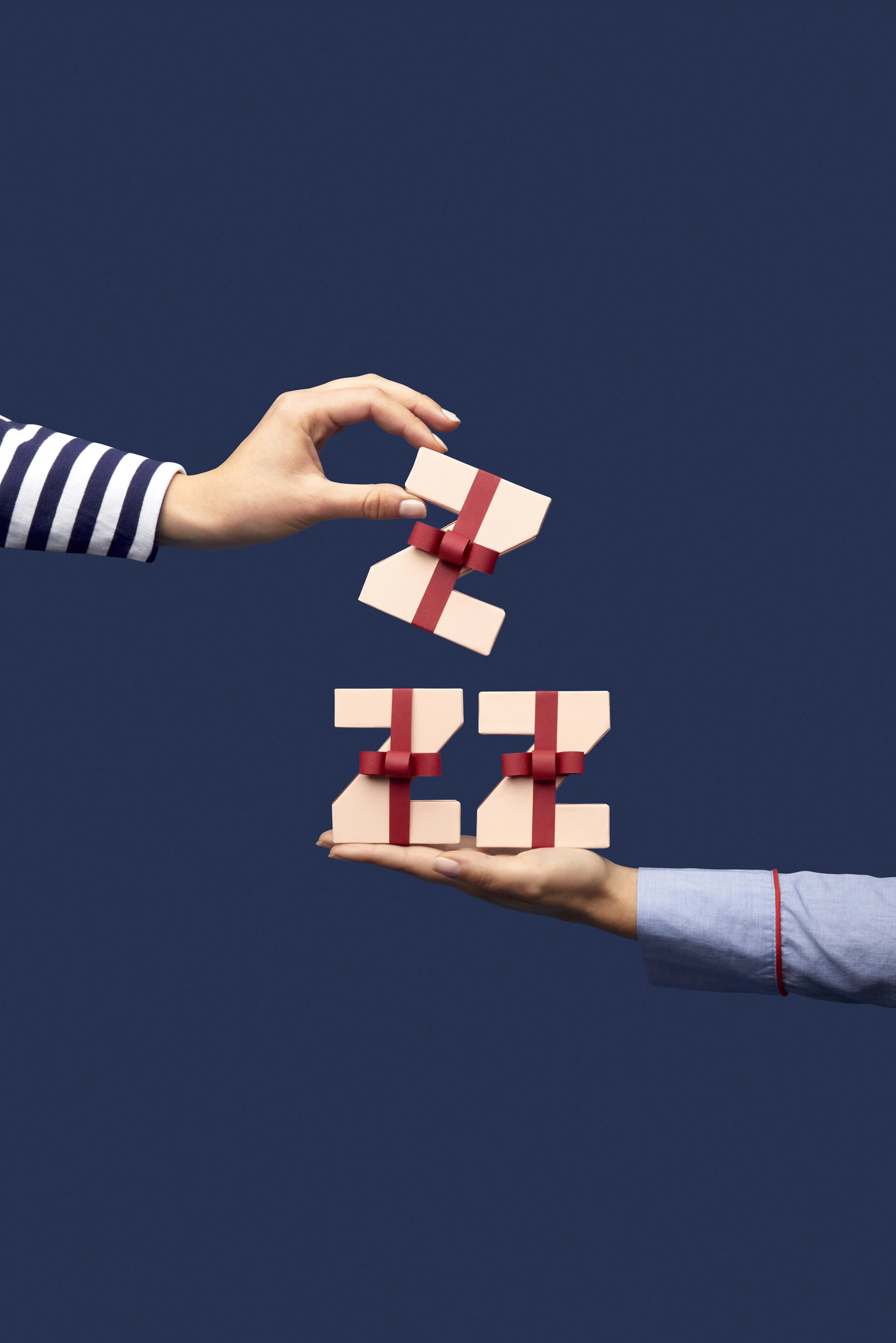 07-HandsPassing-PaperProps_0614 R4.jpg