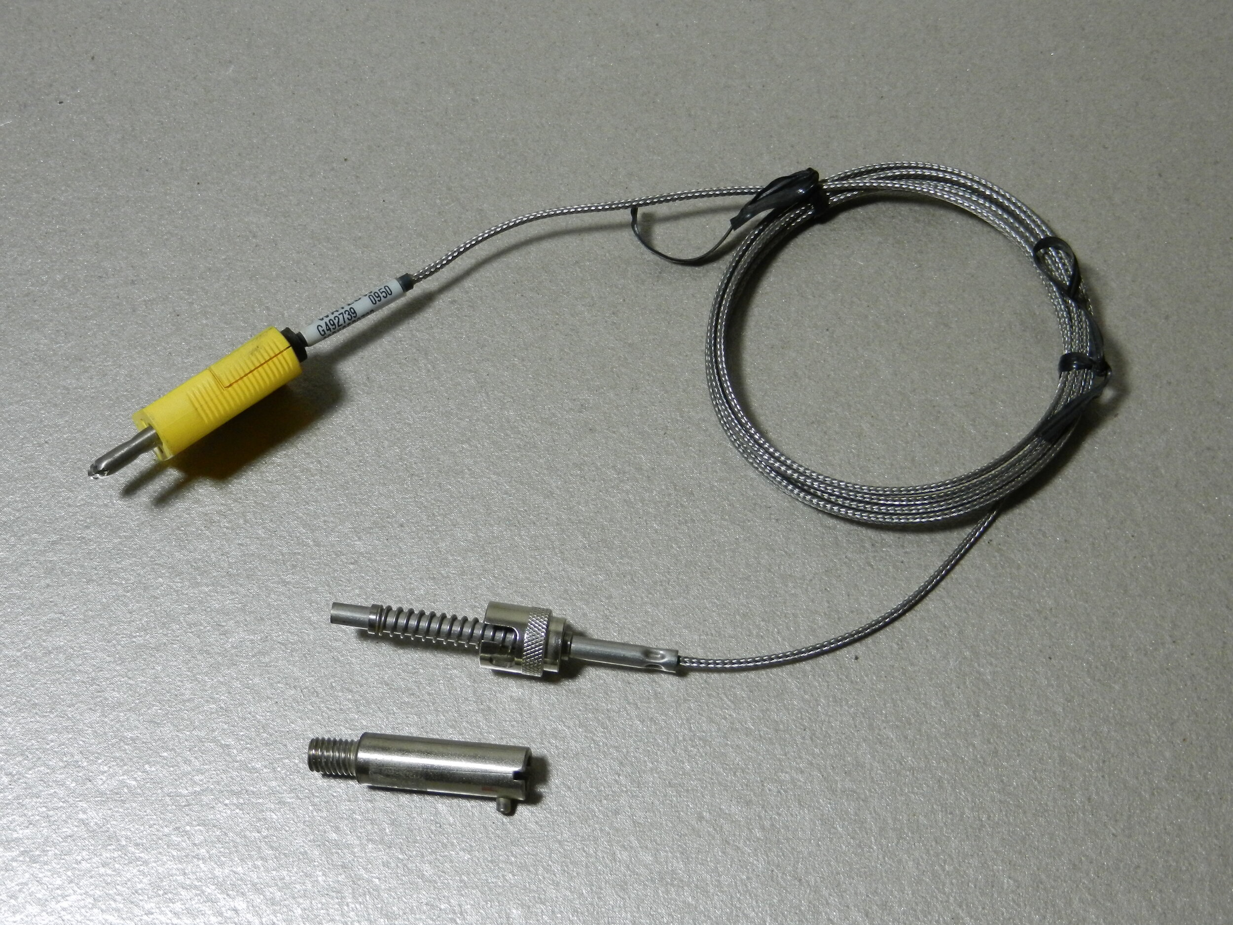 Thermocouple Bayonet and cap style 30DKSFD072D.JPG