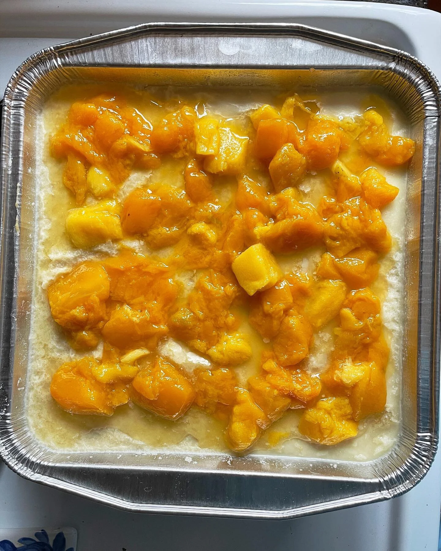Vegan Mango Tres Leches Cake (pictured here without whipped cream) ordered by @sonemani_bitna! 

(got the base recipe from @rainbownourishments before changing it up!) 

#vegantresleches #baking #queerbaking #thebaqueery #transbaking #mango #treslech