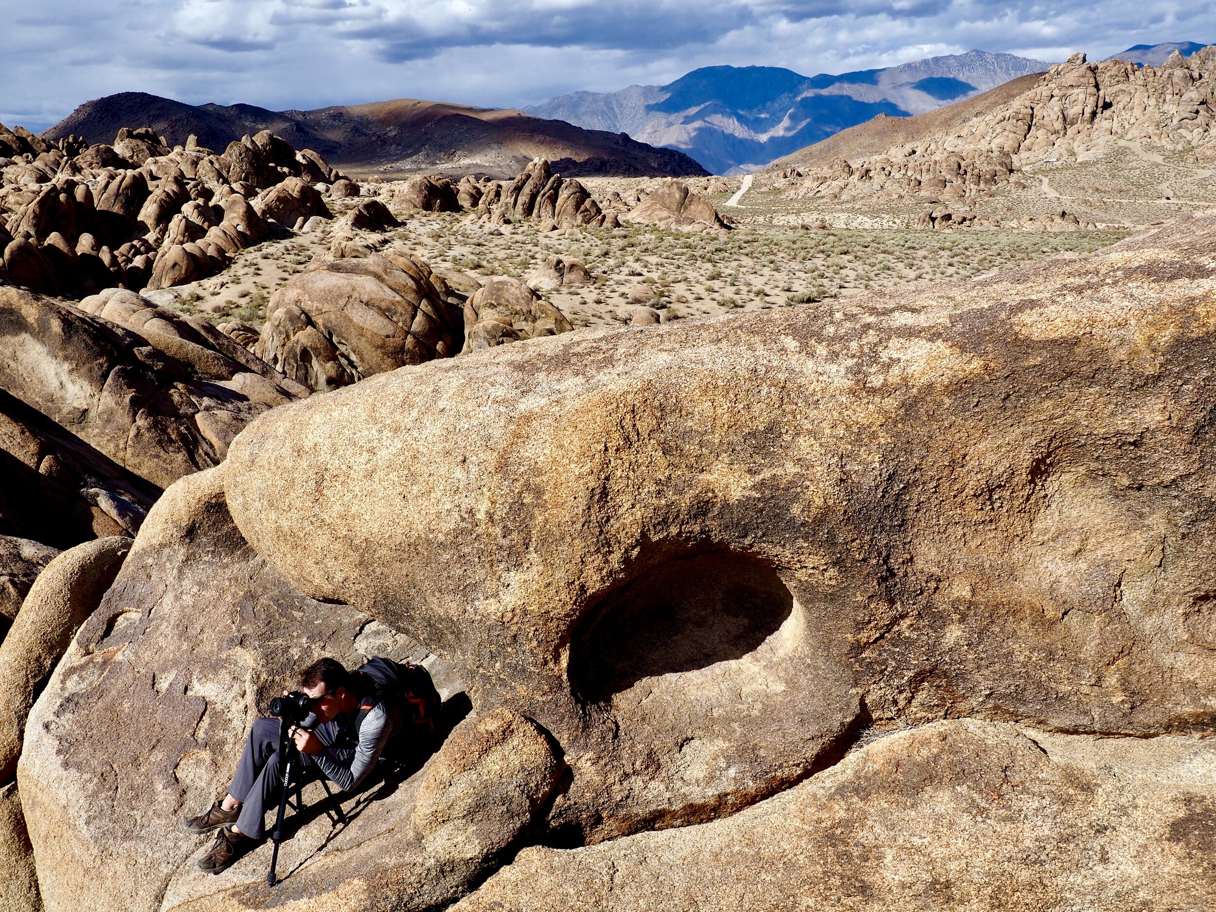 Taking a field seminar about volcanism in the eastern Sierras at the Alabama Hills formation.