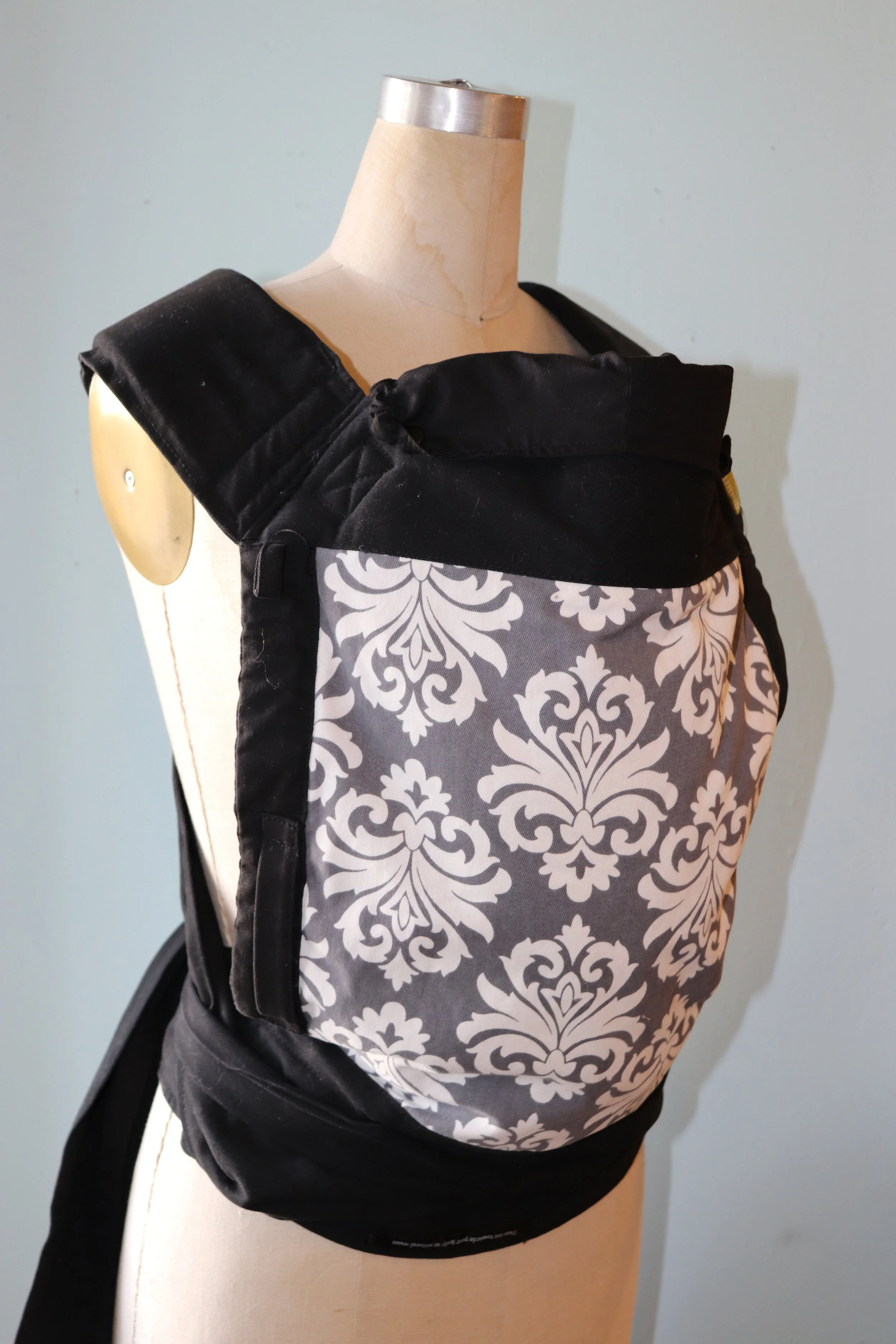 infantino sash mei tai infant carrier