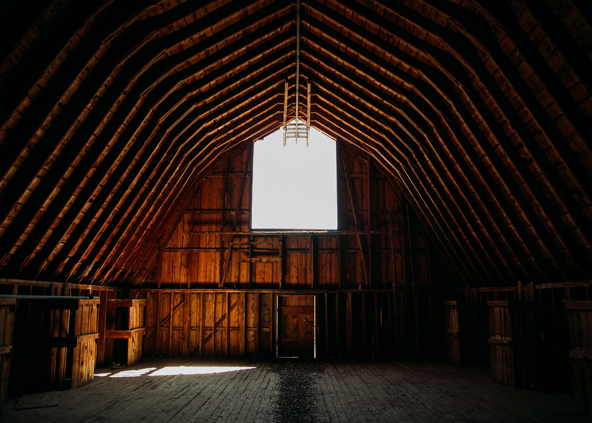 barn-indoors-2.jpg