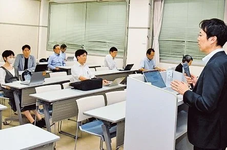 弊社社長が岡山大学大学院で講義を行ったことが山陽新聞で取り上げられました。