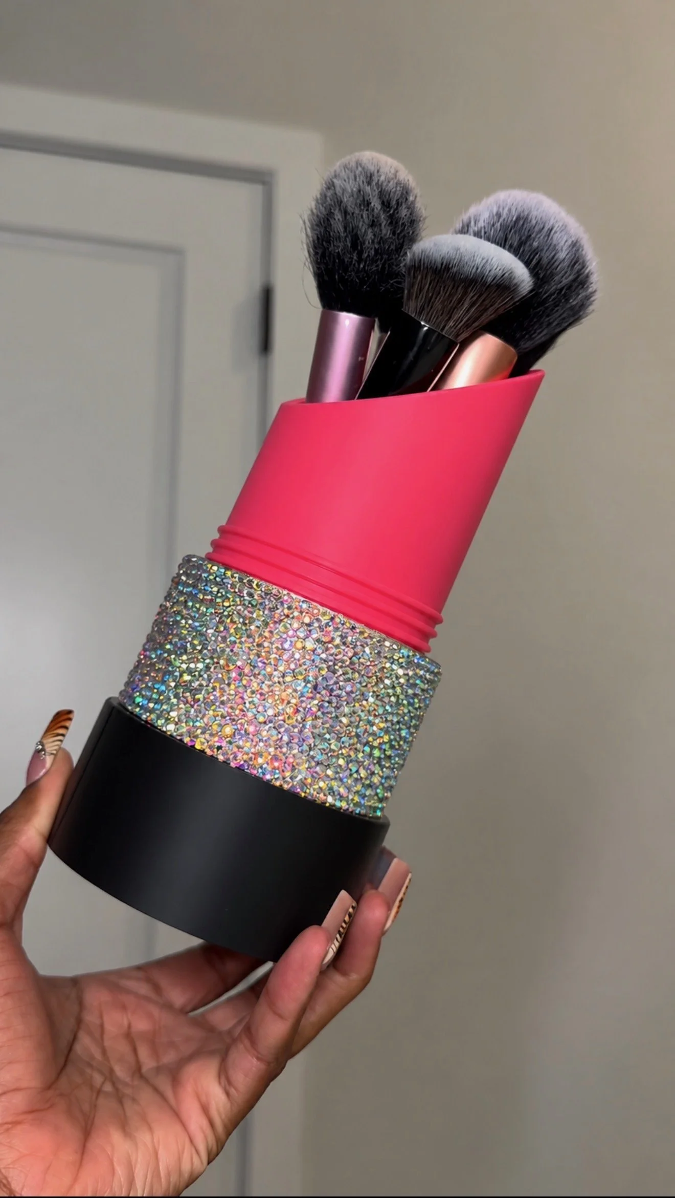 Jumbo Lipstick Brush Holder