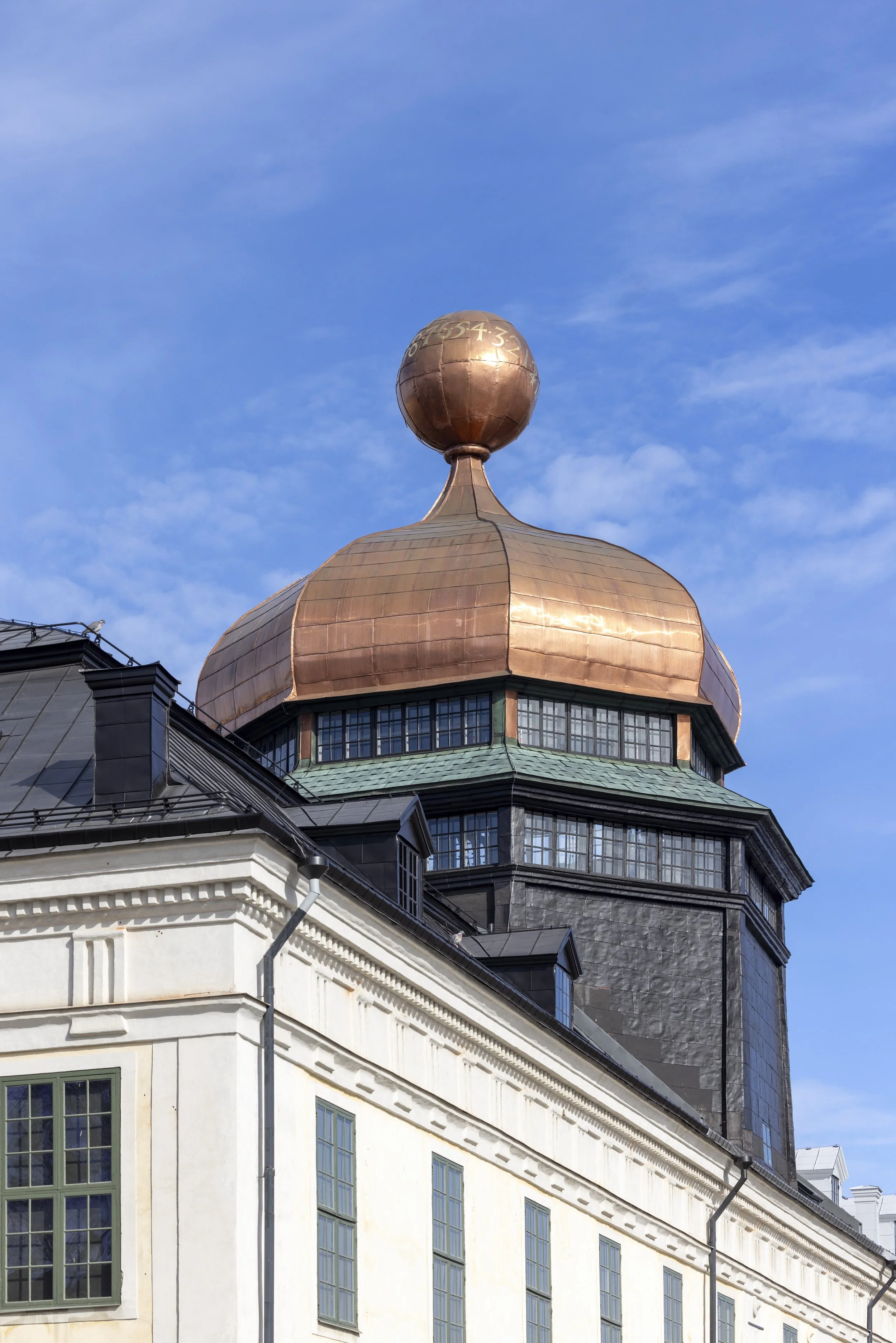 Gustavianum kupol f söder.jpg