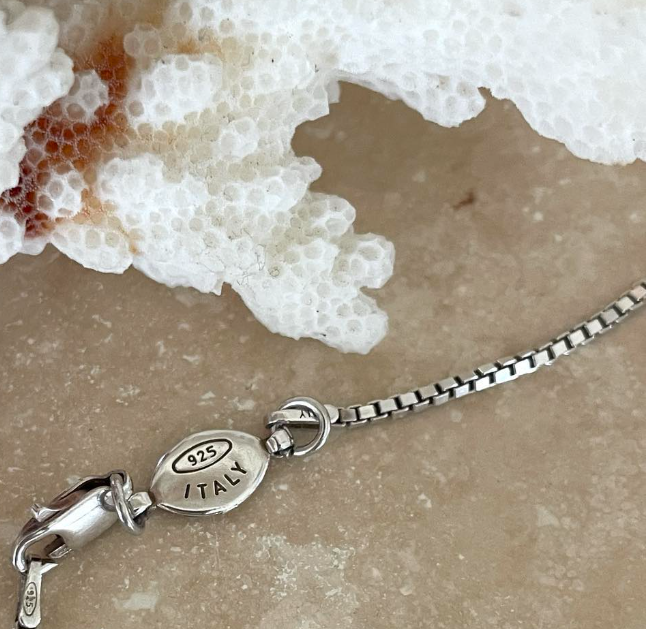 topaz necklace 5.png