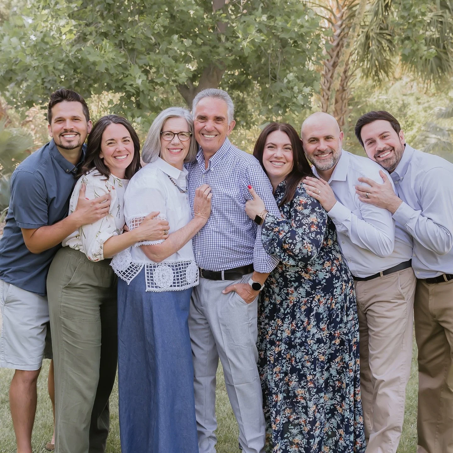 Families don&rsquo;t get more fun than this one! Just look at the last slide 😆 

#taliamaephotography #extendedfamily