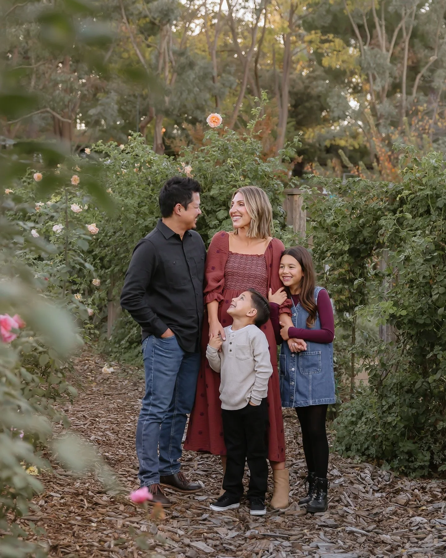 Even I&rsquo;m getting choked up seeing these kiddos and how much they&rsquo;ve grown over the years 🥹 Thank you for trusting me year after year 📸

#taliamaephotography #eastbayphotographer #bayareaphotographer #claytonphotographer #walnutcreekphot