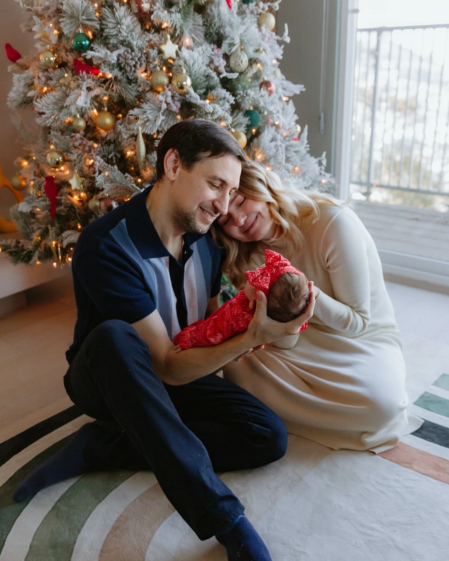 1st Christmases just hit different 🥹

#taliamaephotography