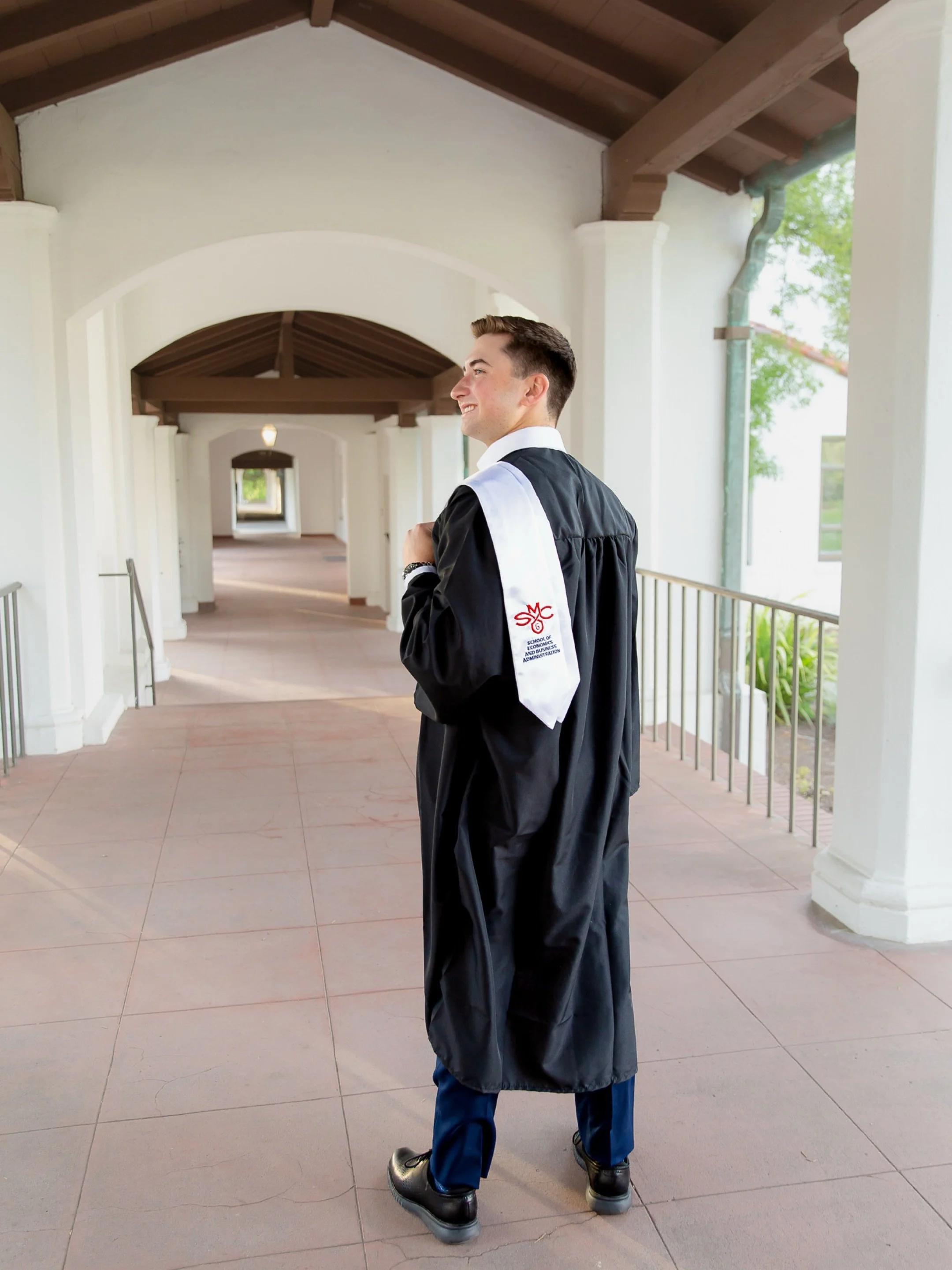 I can&rsquo;t believe the school year has just a few weeks left. That went by all too fast! 🎓

#taliamaephotography #stmaryscollege #graduate #eastbayphotographer #bayareaphotographer