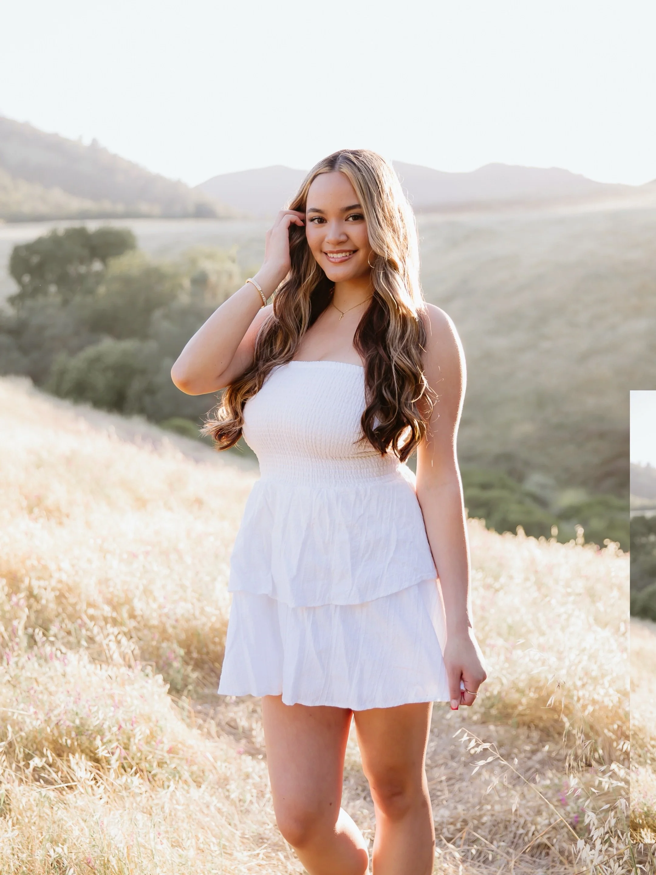 Man does time fly&hellip; I still remember this beauty resting on her daddy&rsquo;s shoulder when she was just a baby at my wedding. It&rsquo;s been such a pleasure watching her grow up over the last 18 years. 🫶🏻🥹🤩 

#taliamaephotography #seniors
