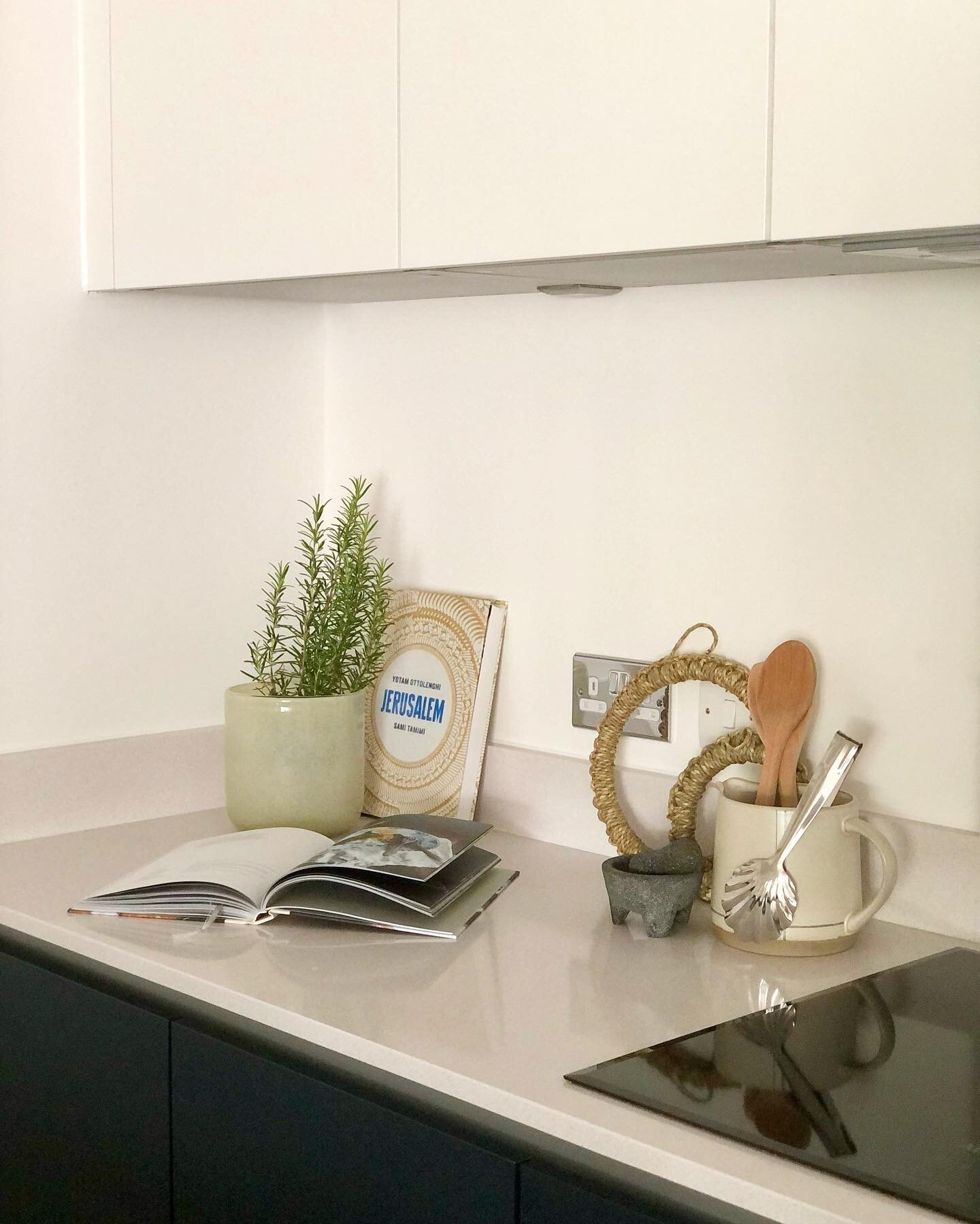 Kitchen home staging details 🌱 Bringing in plants, texture, and cooking utensils 👩🏽&zwj;🍳