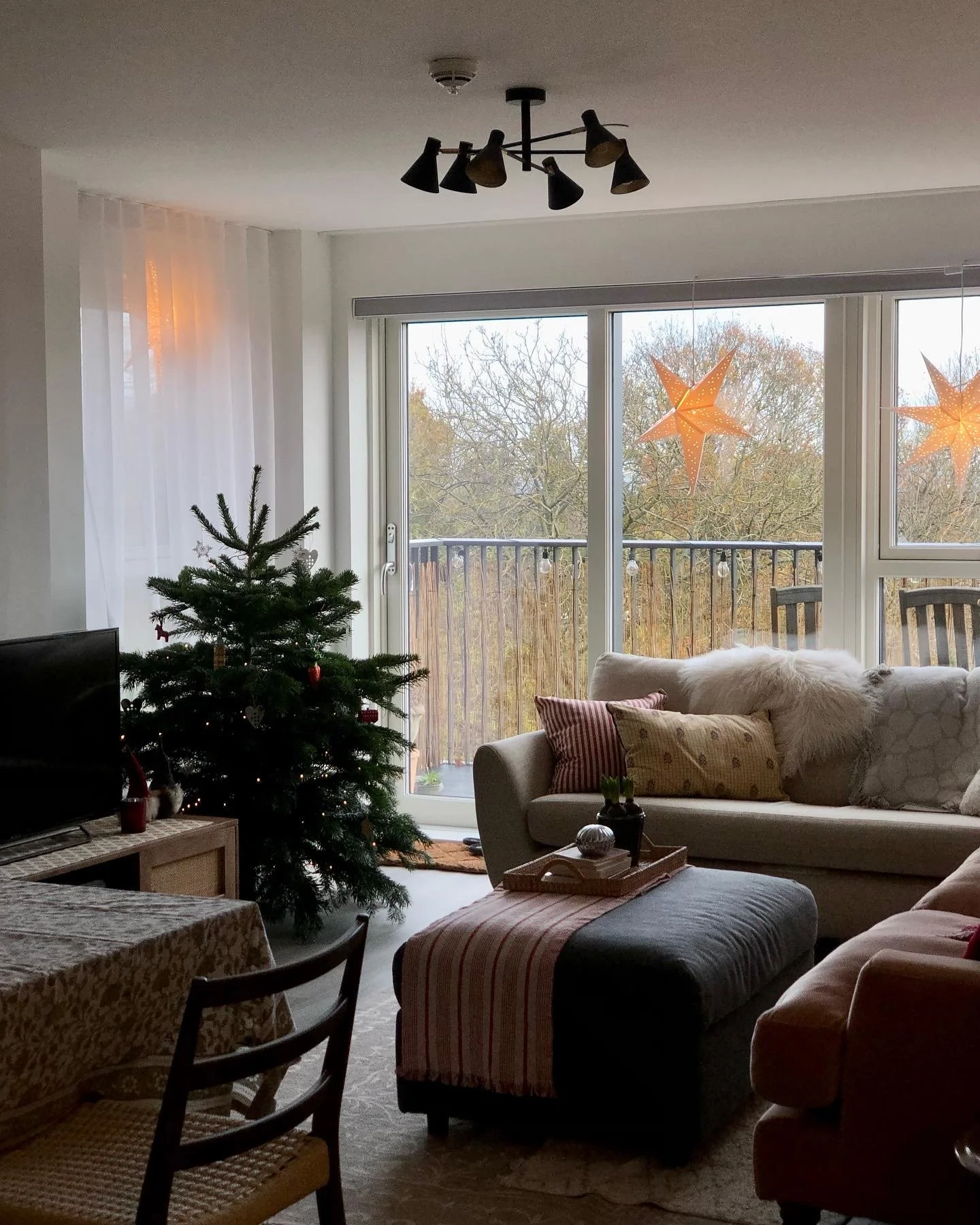 Cosy Scandi Christmas Decor in London — Studio Dahl Interiors