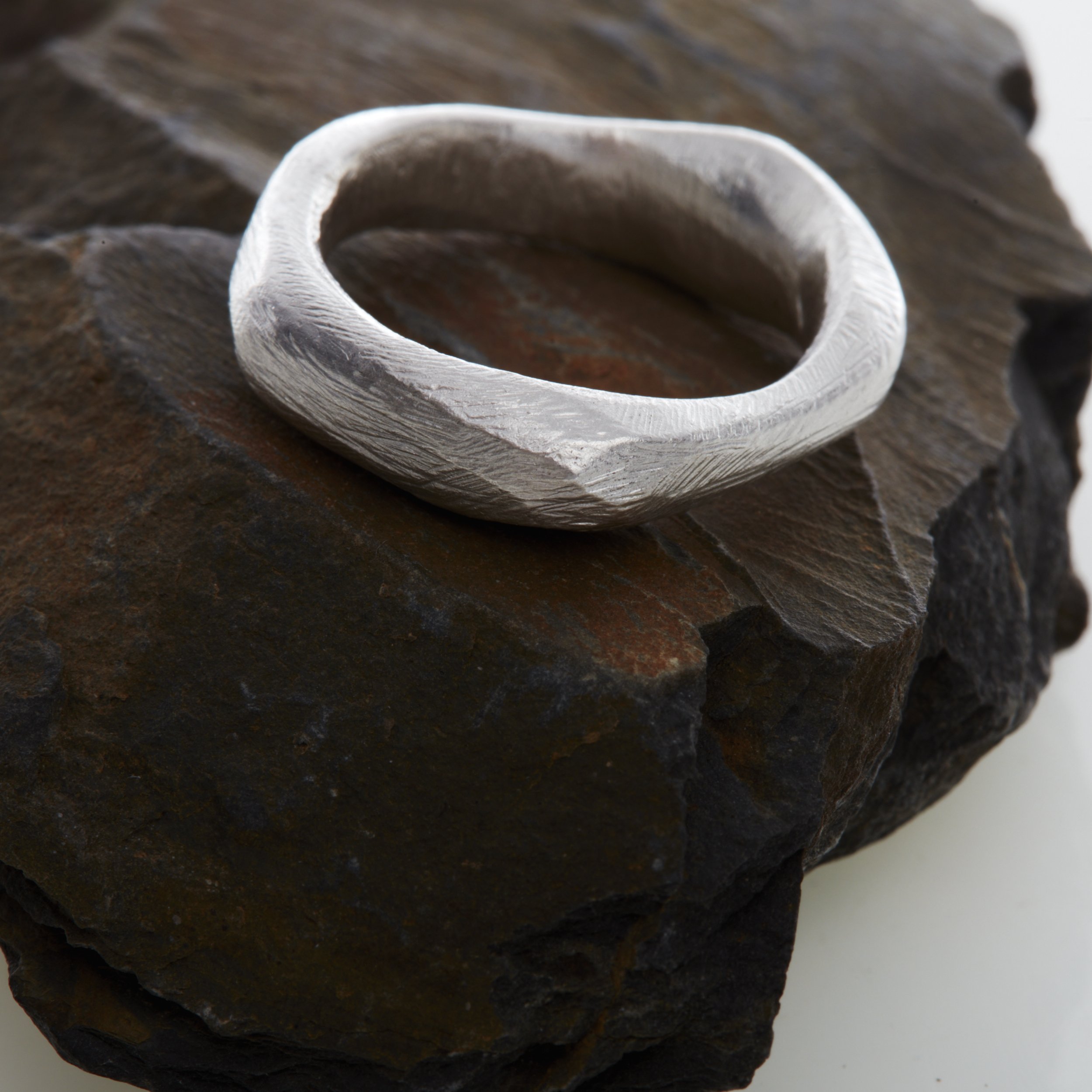 ania_jewellery_sculptural_rings_23.11.05_MaudandMable_2754.jpg