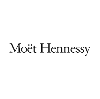 Logo de Moët Hennessy sur un fond blanc.